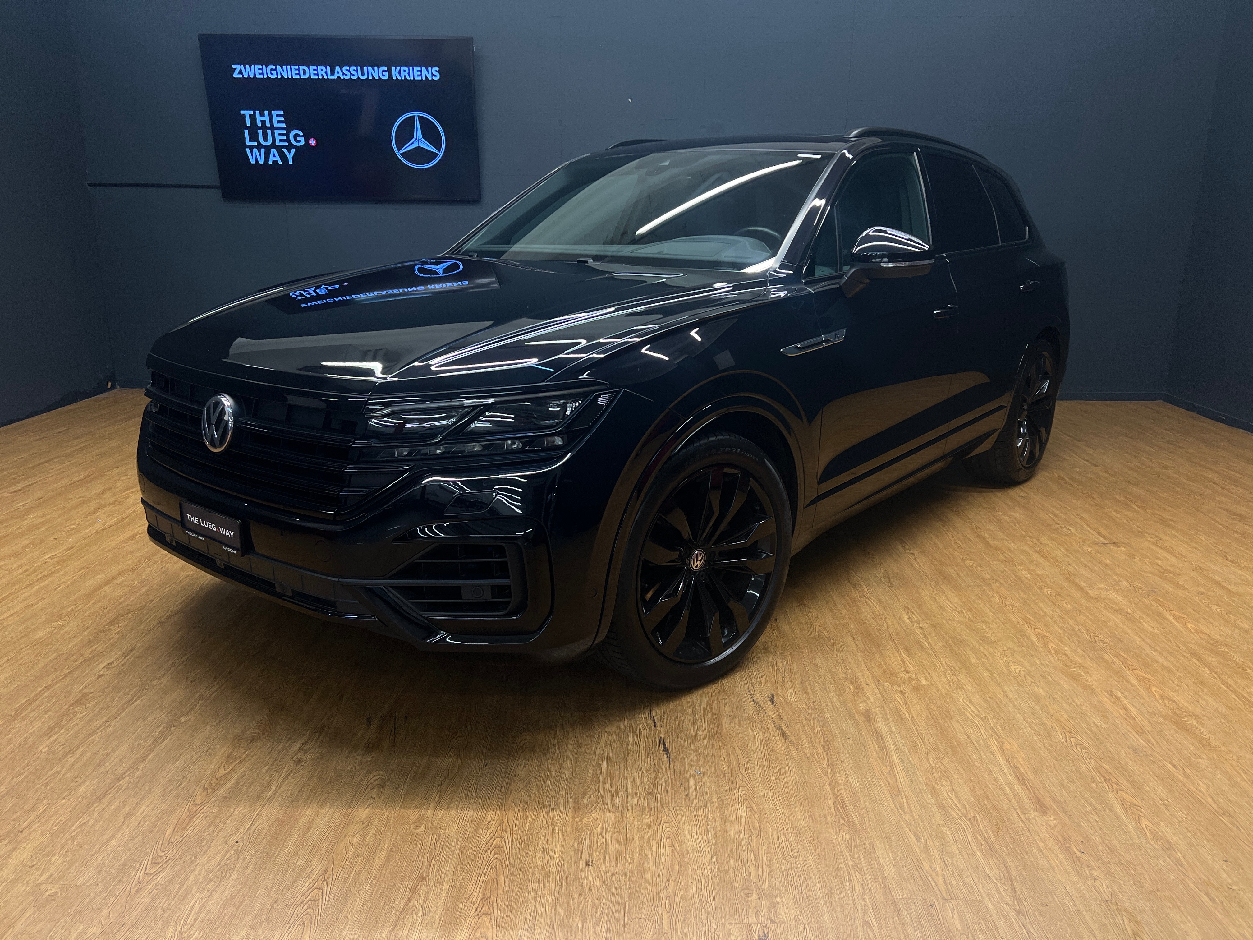 VW Touareg 3.0 TDI R Line / BlackStyle / AreaView / Memory-Paket / Panorama-Dach / Technik-Paket