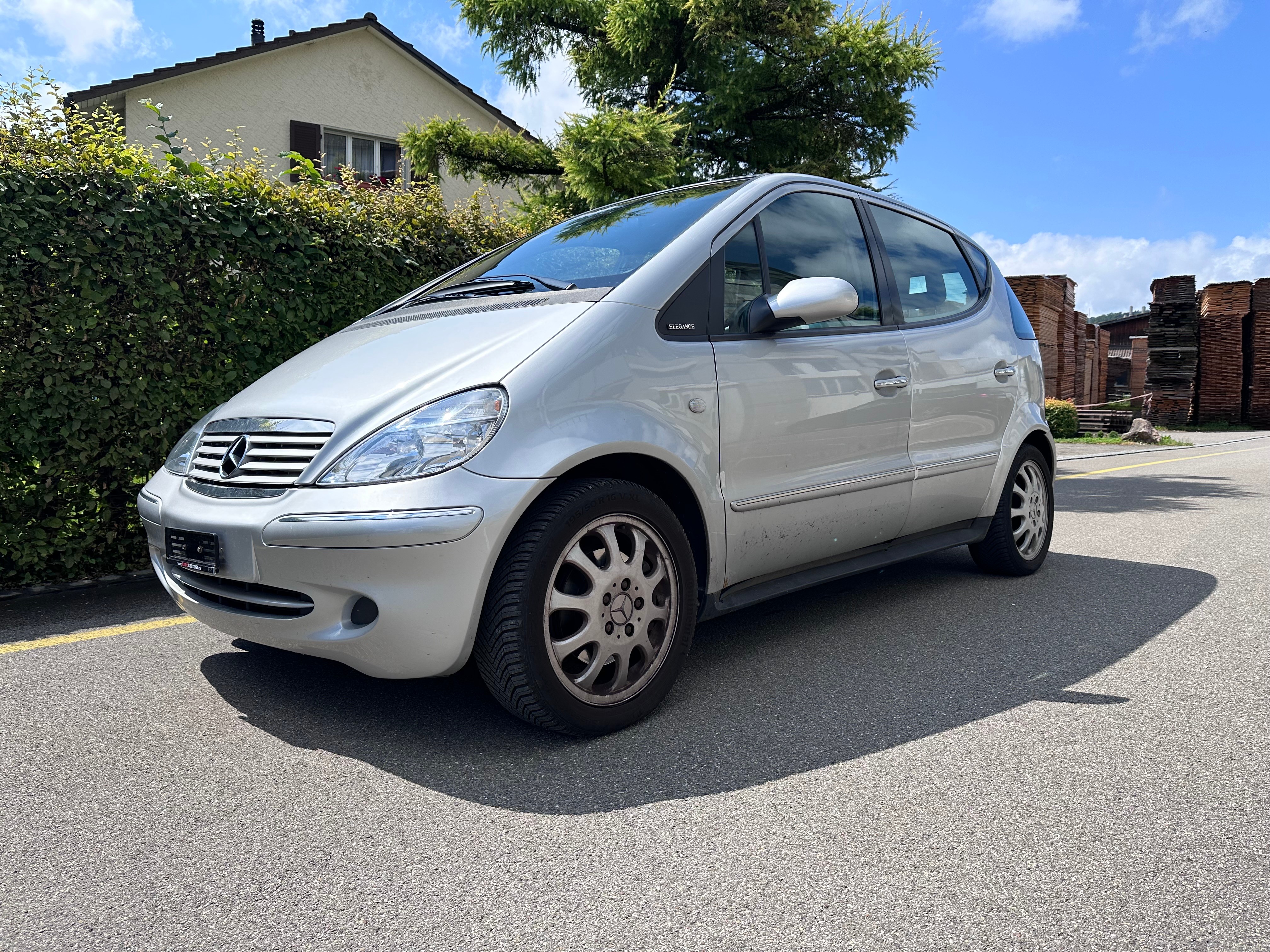 MERCEDES-BENZ A 190 L Elégance