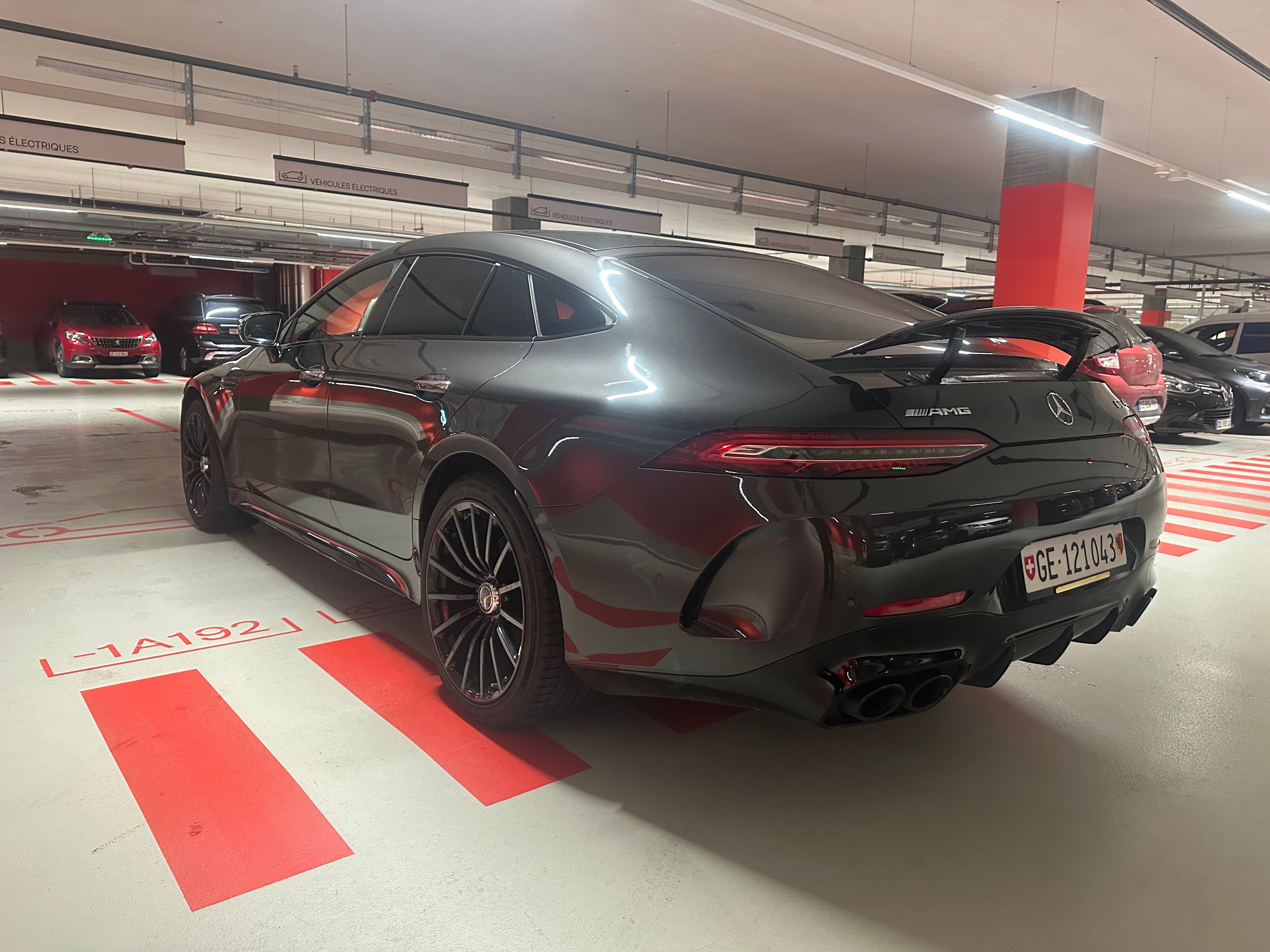 MERCEDES-BENZ AMG GT 4 43 4Matic+ Executive Speedshift MCT