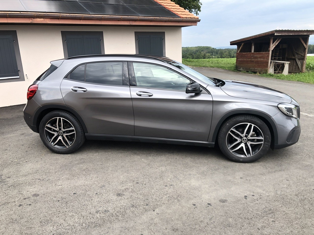 MERCEDES-BENZ GLA 200 Night Star 7G-DCT