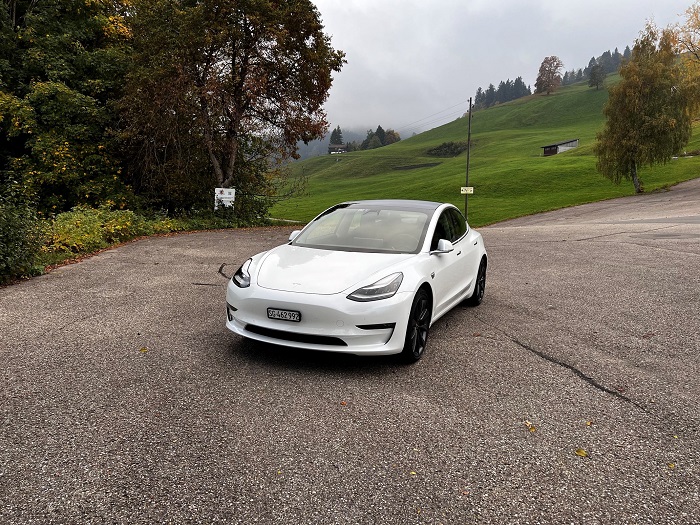 TESLA Model 3 Performance Dual Motor AWD