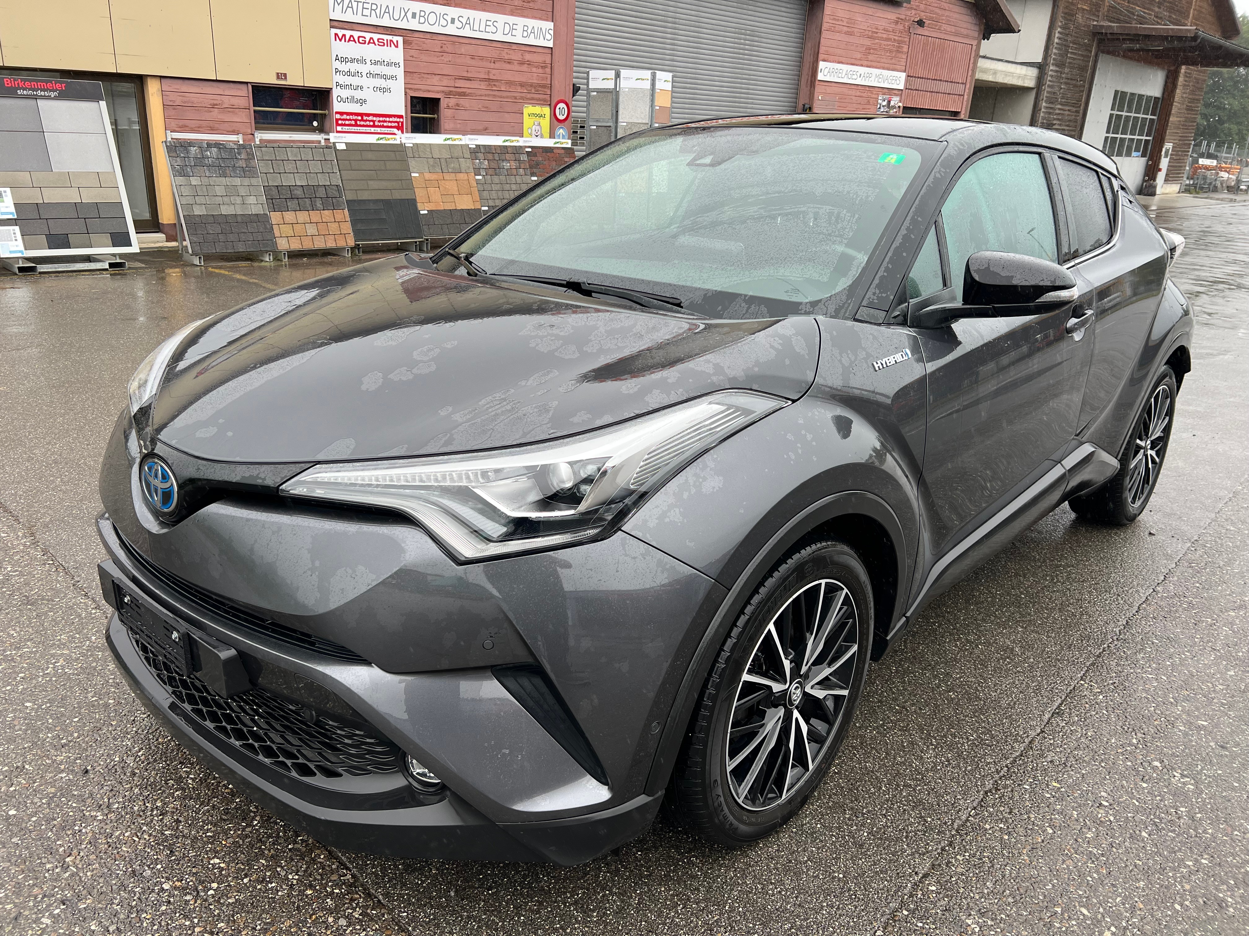 TOYOTA C-HR 1.8 HSD Trend CVT