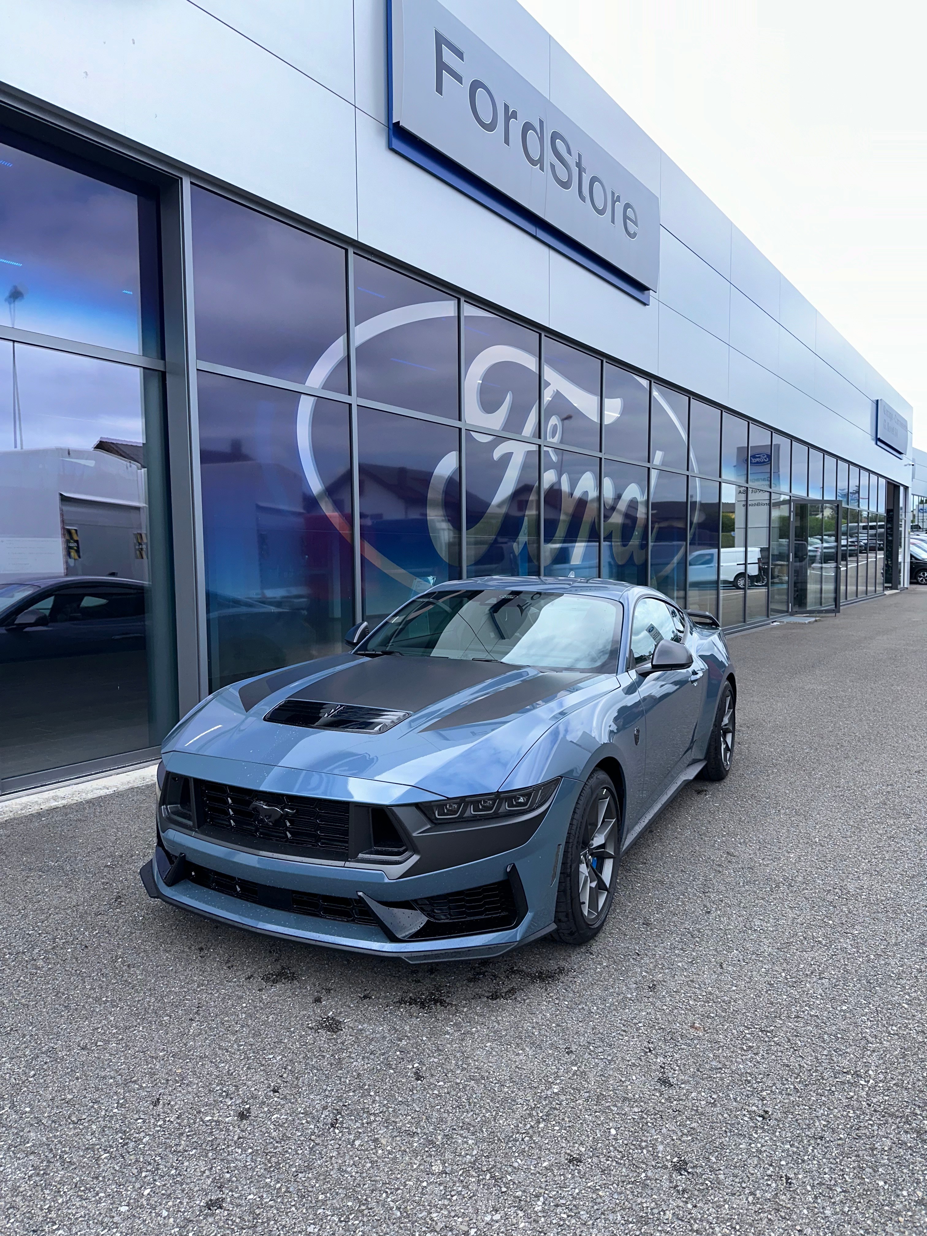 FORD Mustang Coupé 5.0 V8 Dark Hors 450CV/Aut.