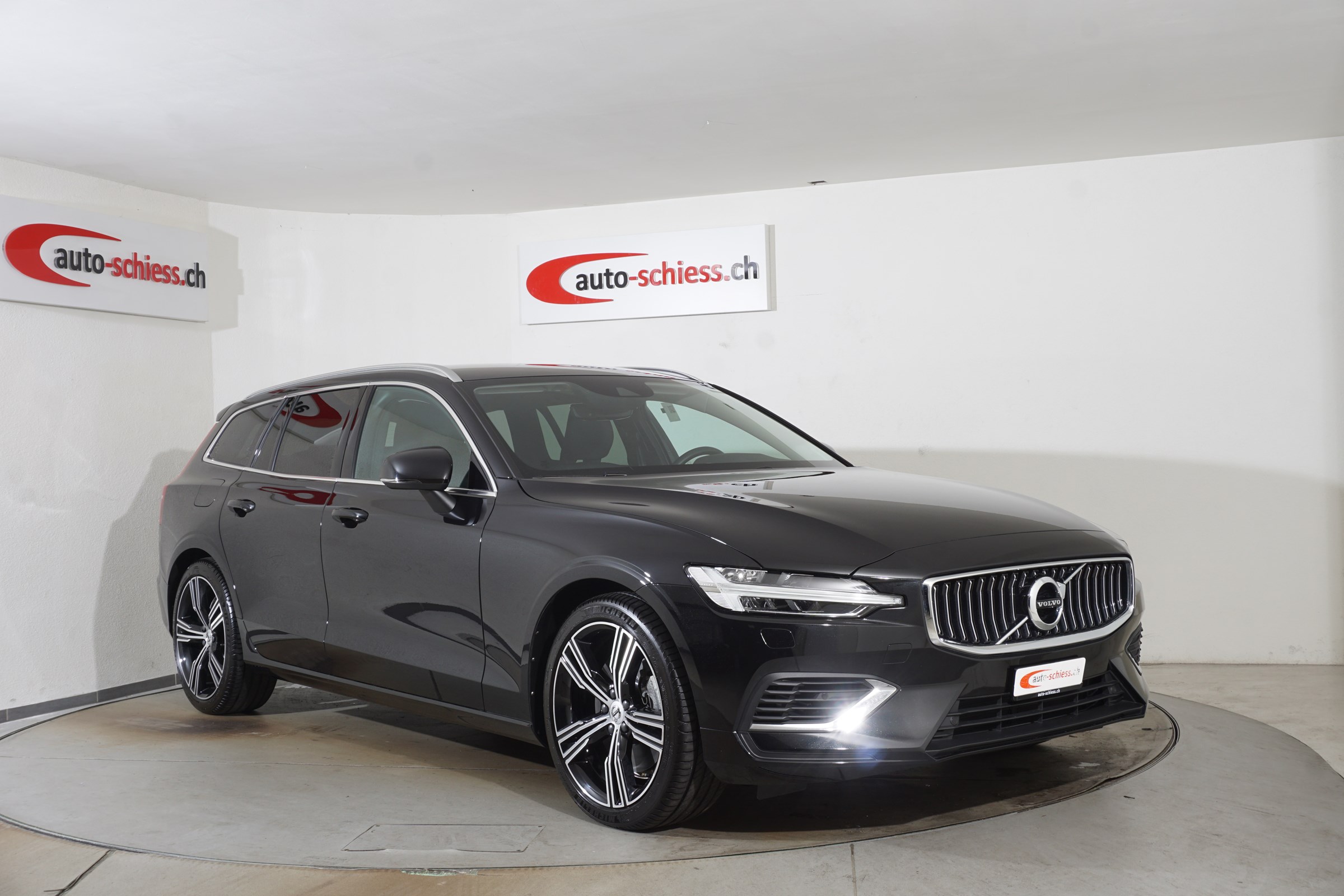 VOLVO V60 T6 e AWD Plug in Hybrid Plus Bright Geartronic