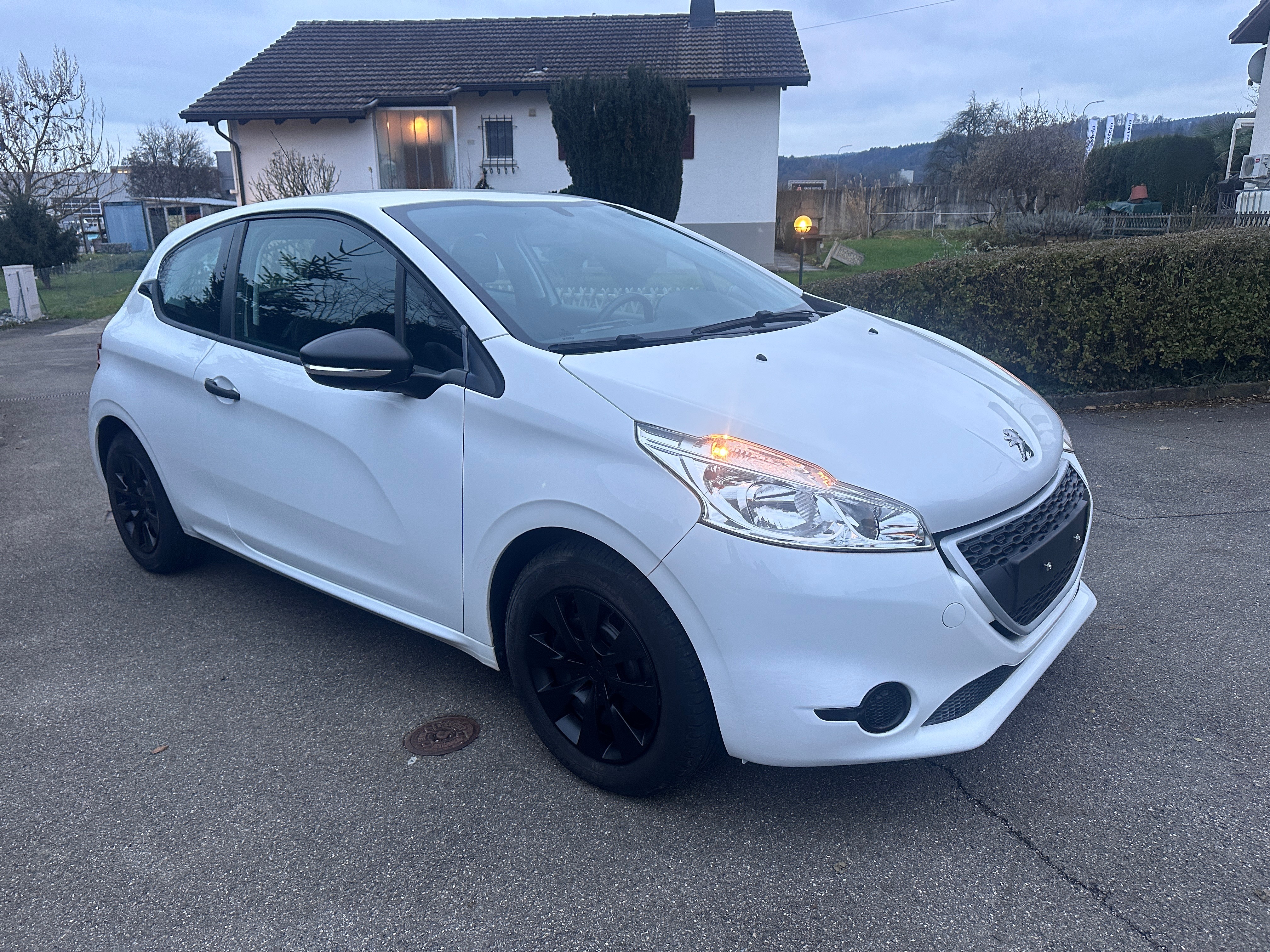 PEUGEOT 208 1.0 VTi Access