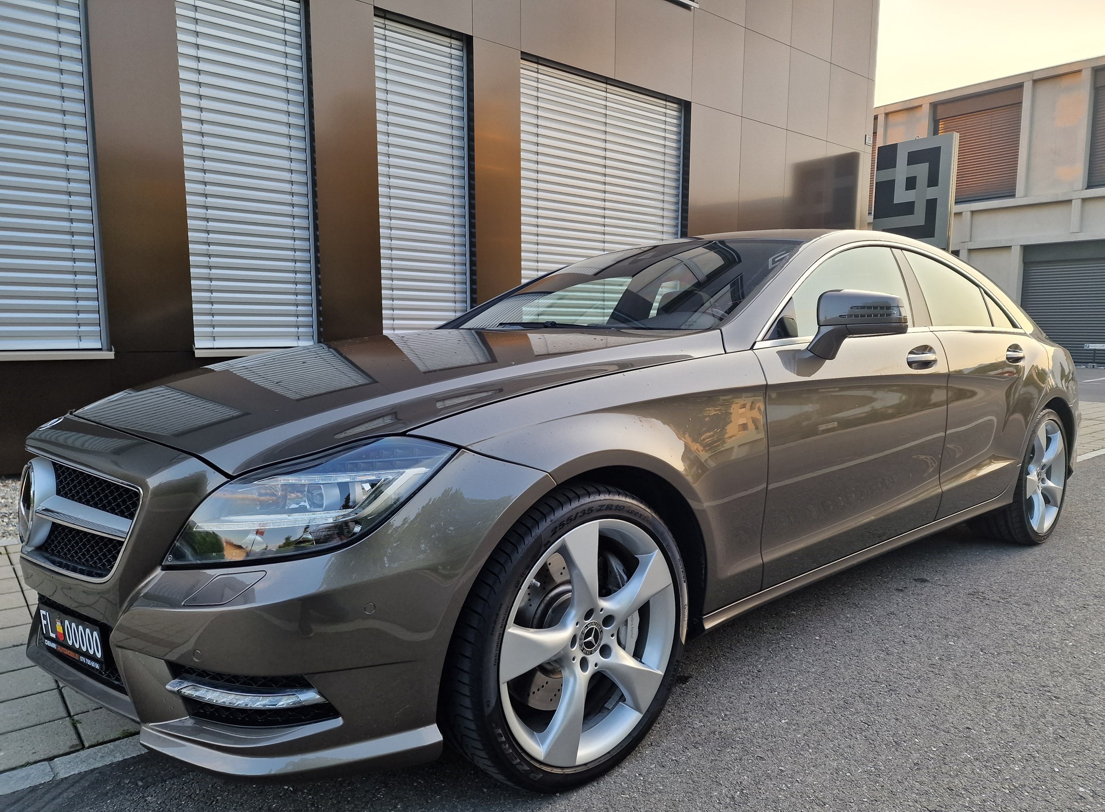 MERCEDES-BENZ CLS 500 4Matic 7G-Tronic