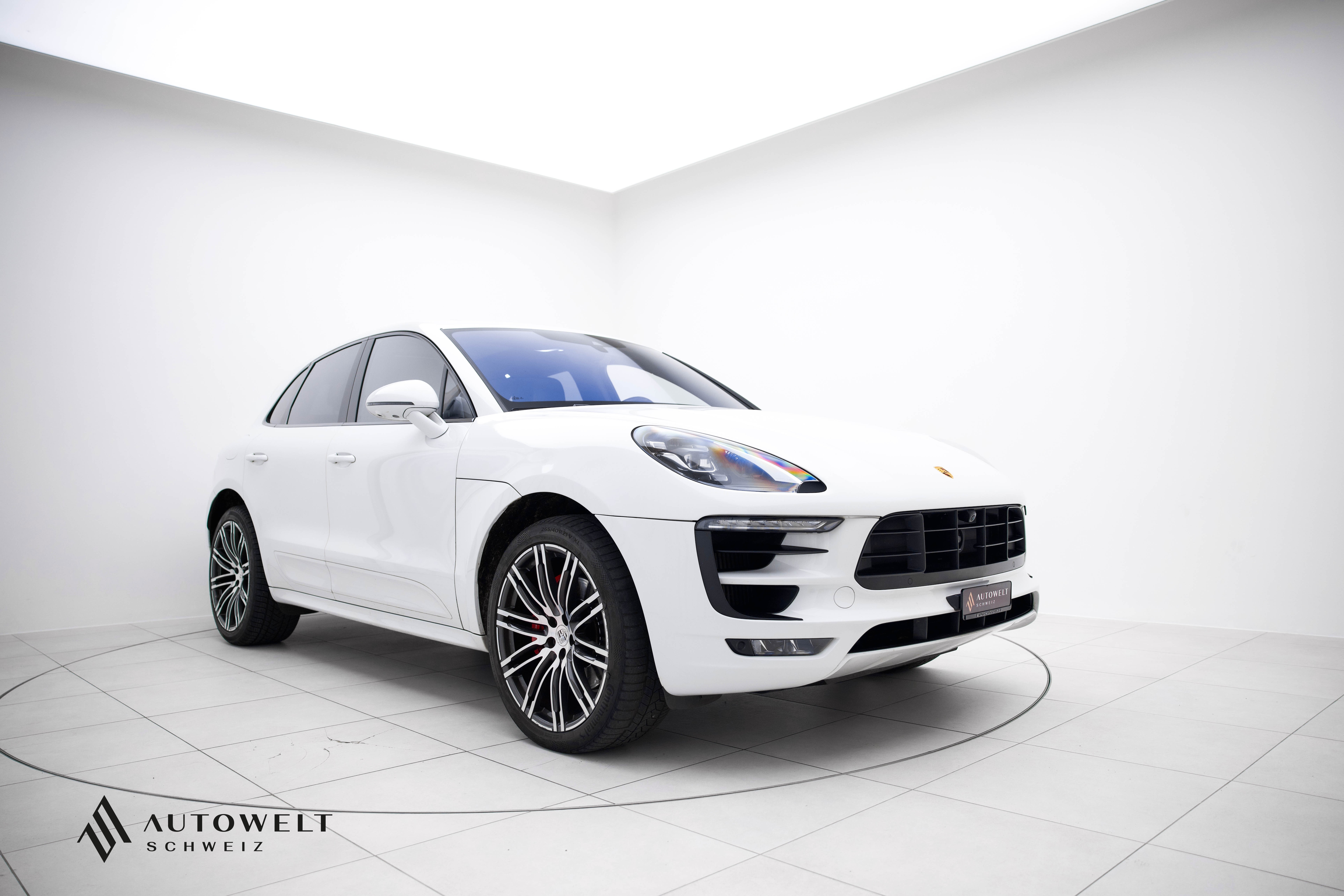 PORSCHE Macan Turbo PDK