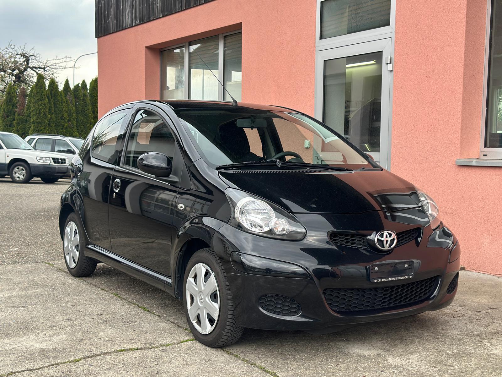 TOYOTA Aygo 1.0 Linea Terra