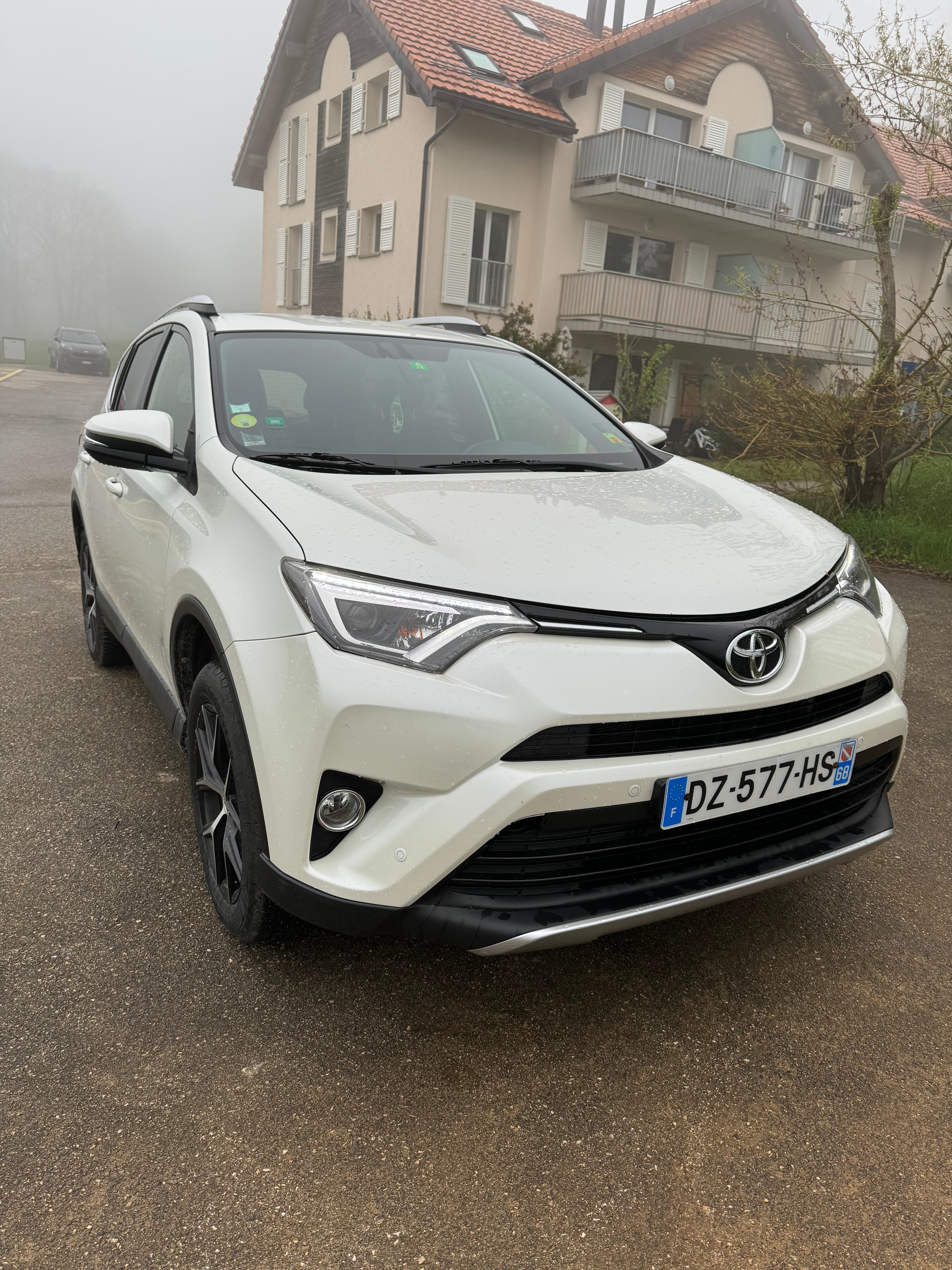 TOYOTA RAV-4 2.2D-4D Sol Premium