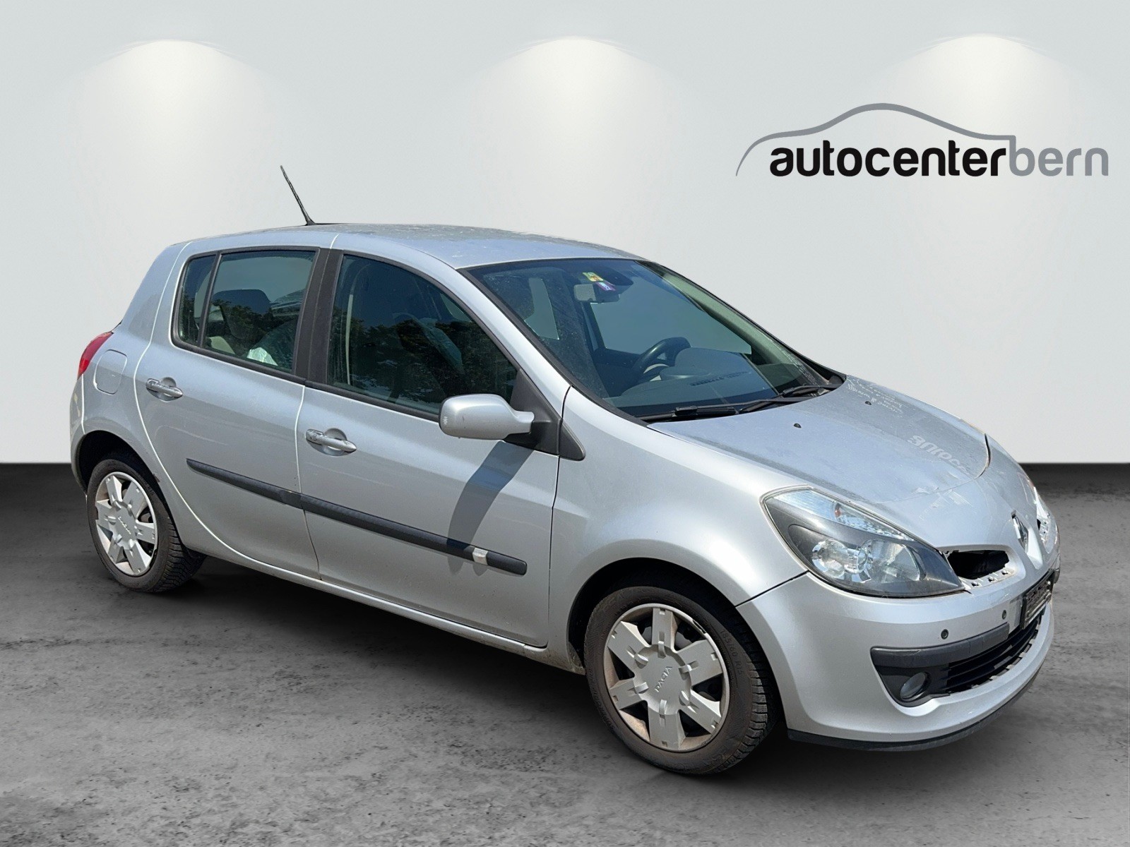 RENAULT Clio 1.6 16V Privilège