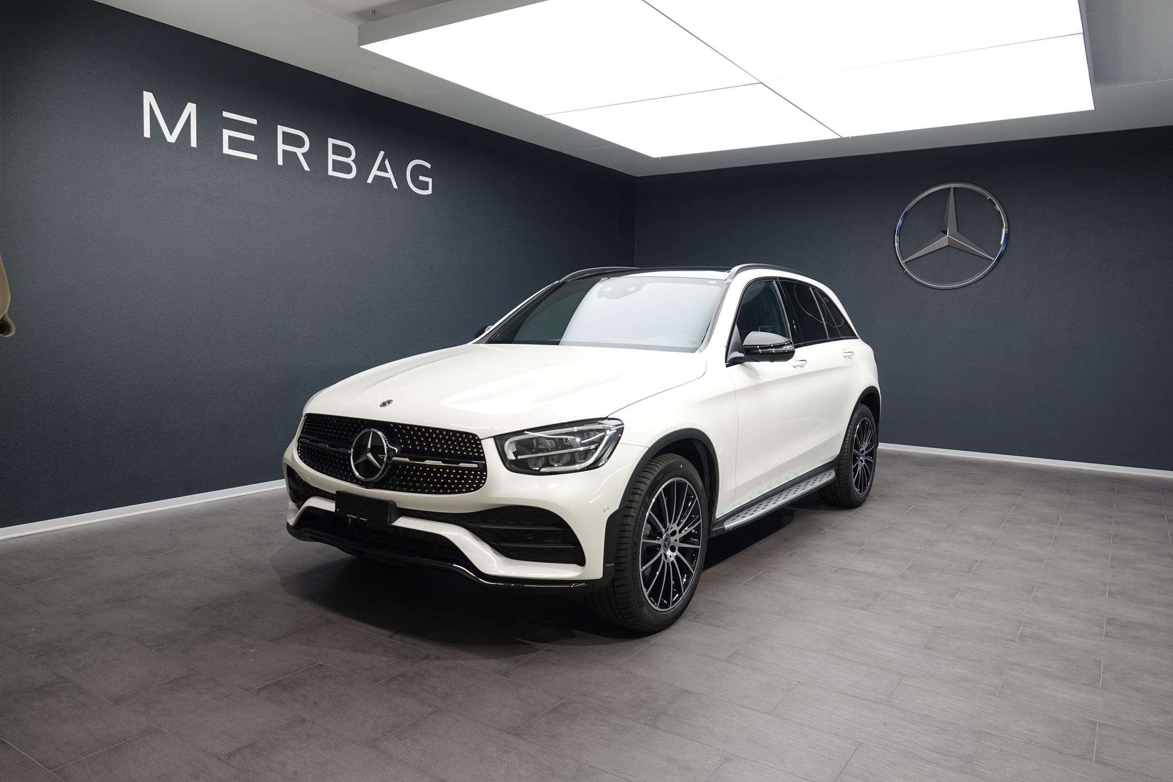 MERCEDES-BENZ GLC 200 AMG Line 4Matic