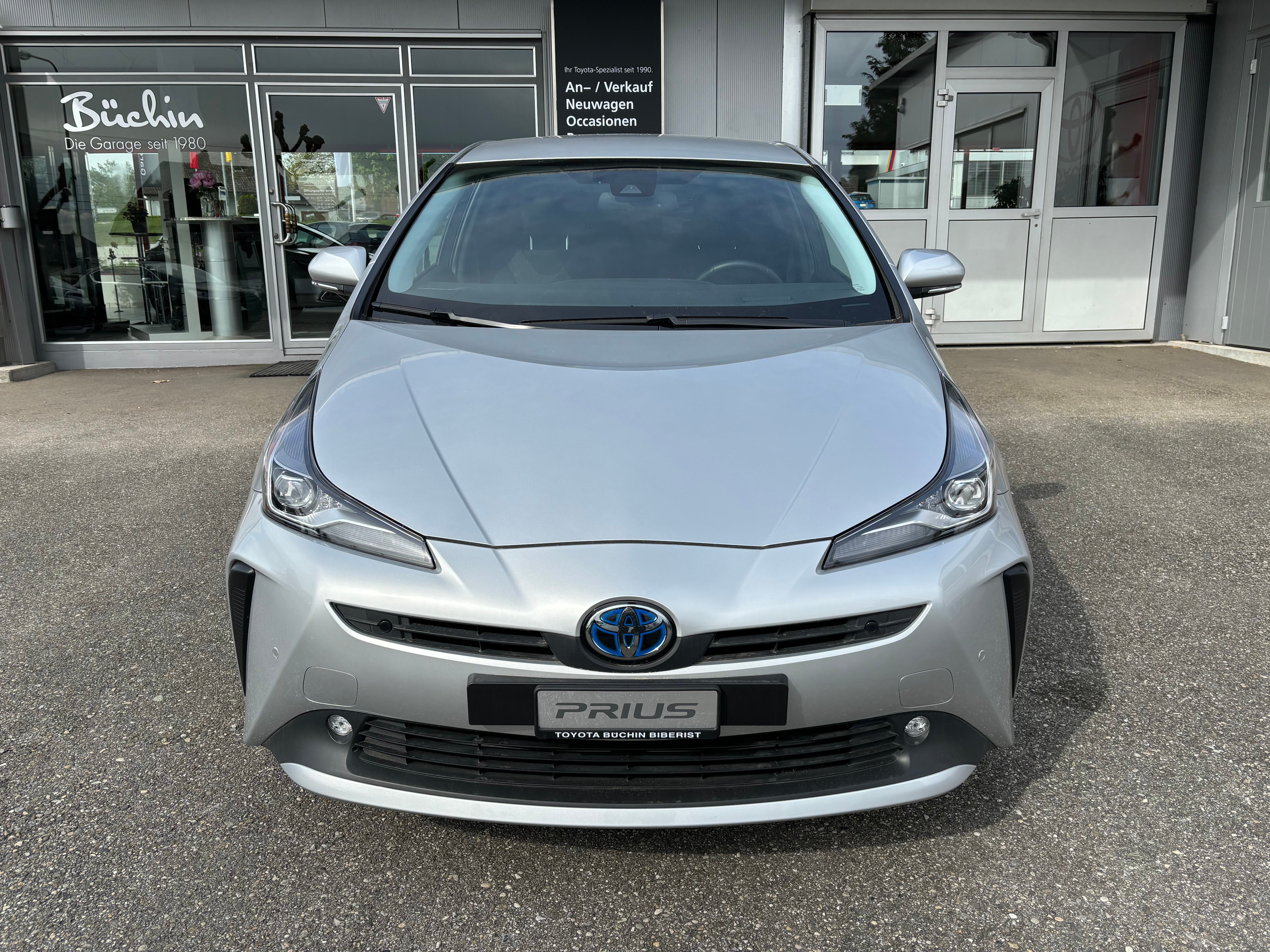 TOYOTA Prius 1.8 VVT-i HSD AWD-i Premium