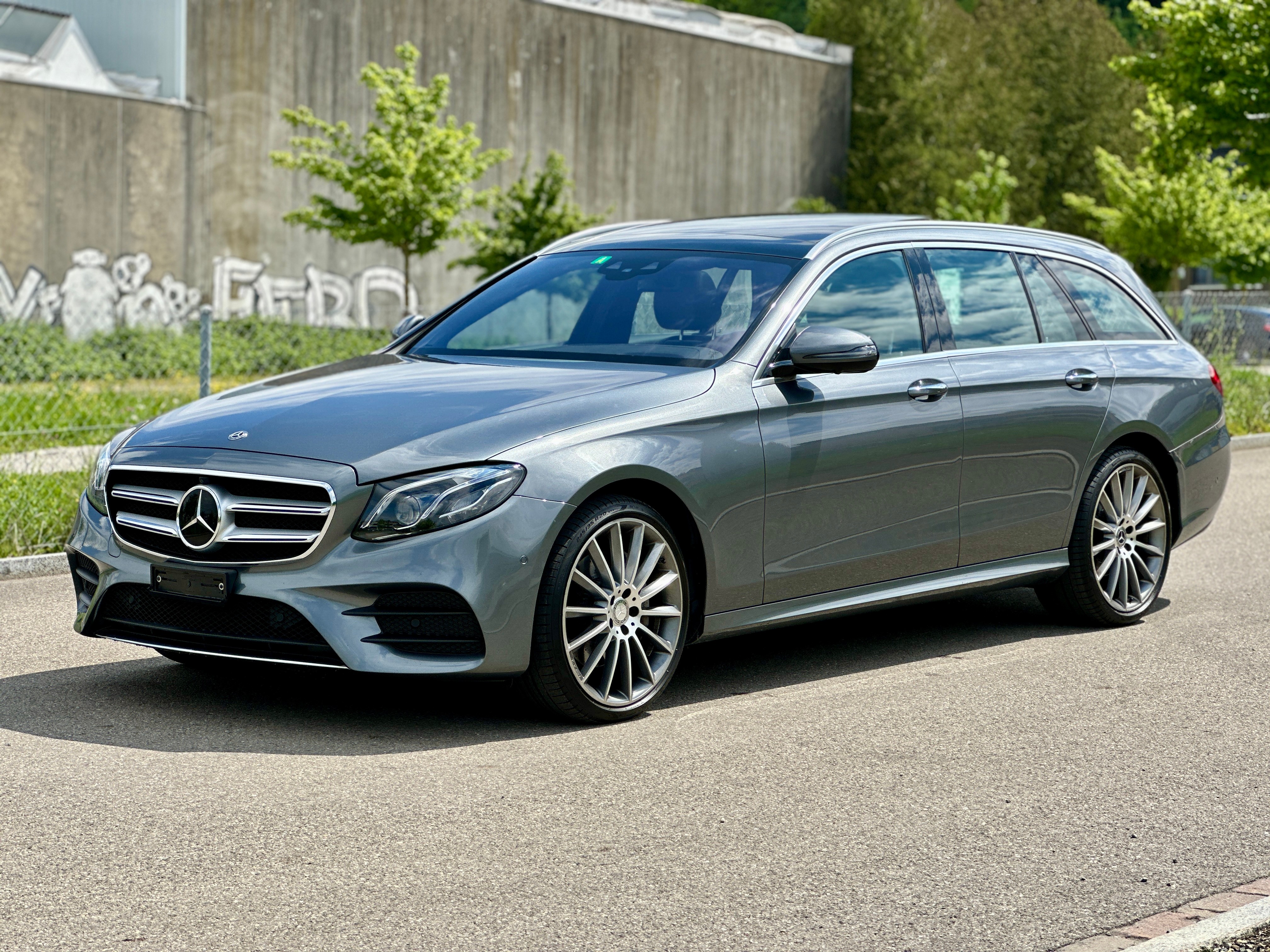 MERCEDES-BENZ E 220 d AMG Line 9G-Tronic