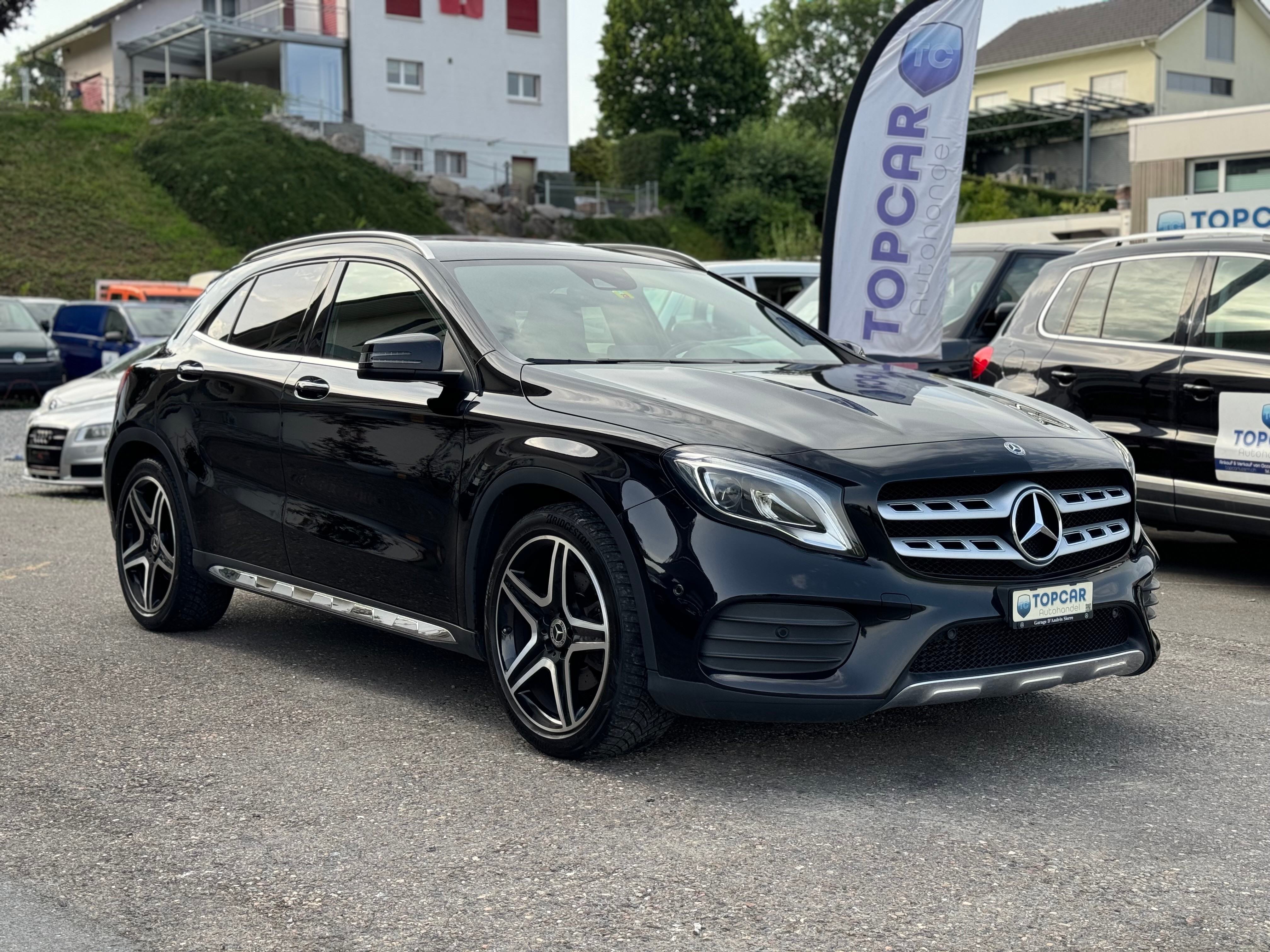 MERCEDES-BENZ GLA 220 4Matic 7G-DCT