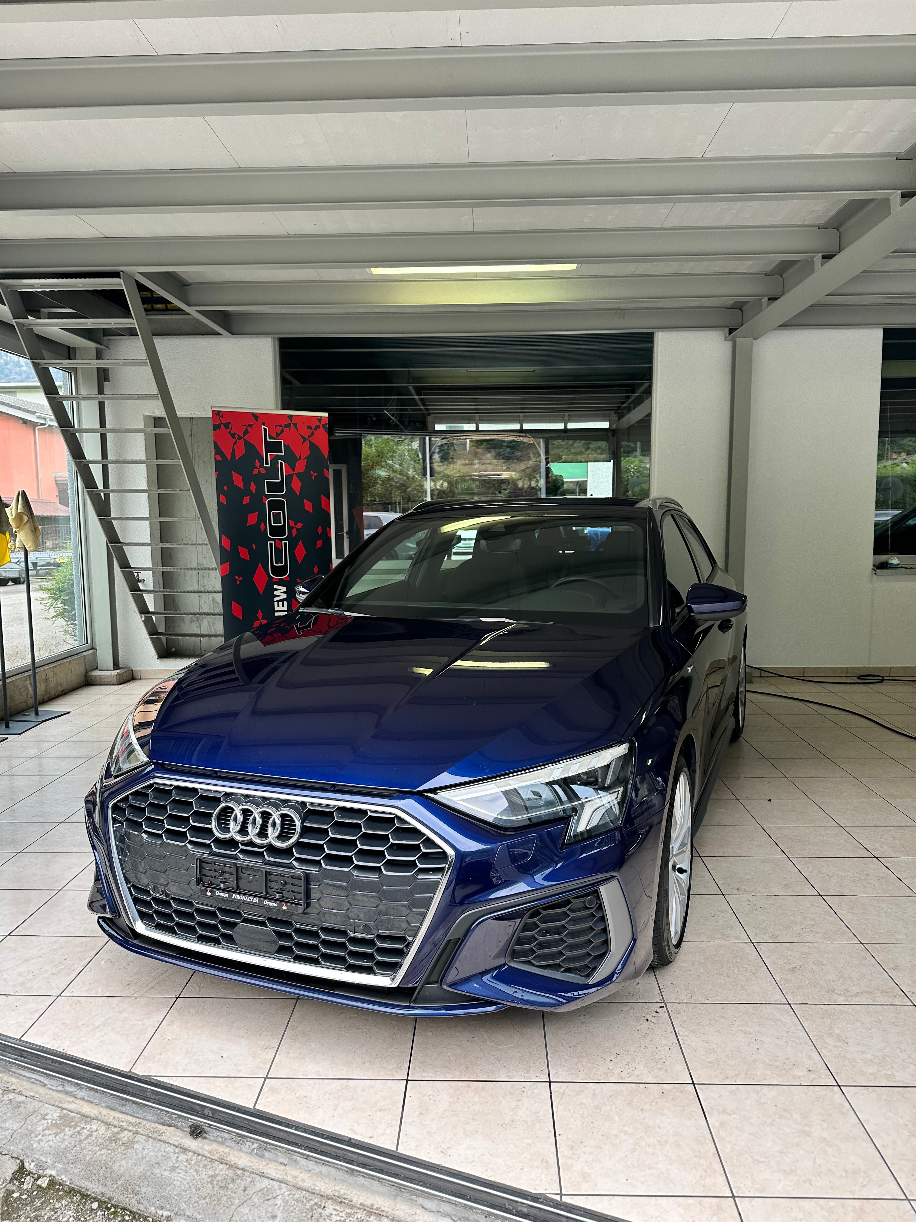 AUDI A3 Sportback 35 TFSI S line Attraction