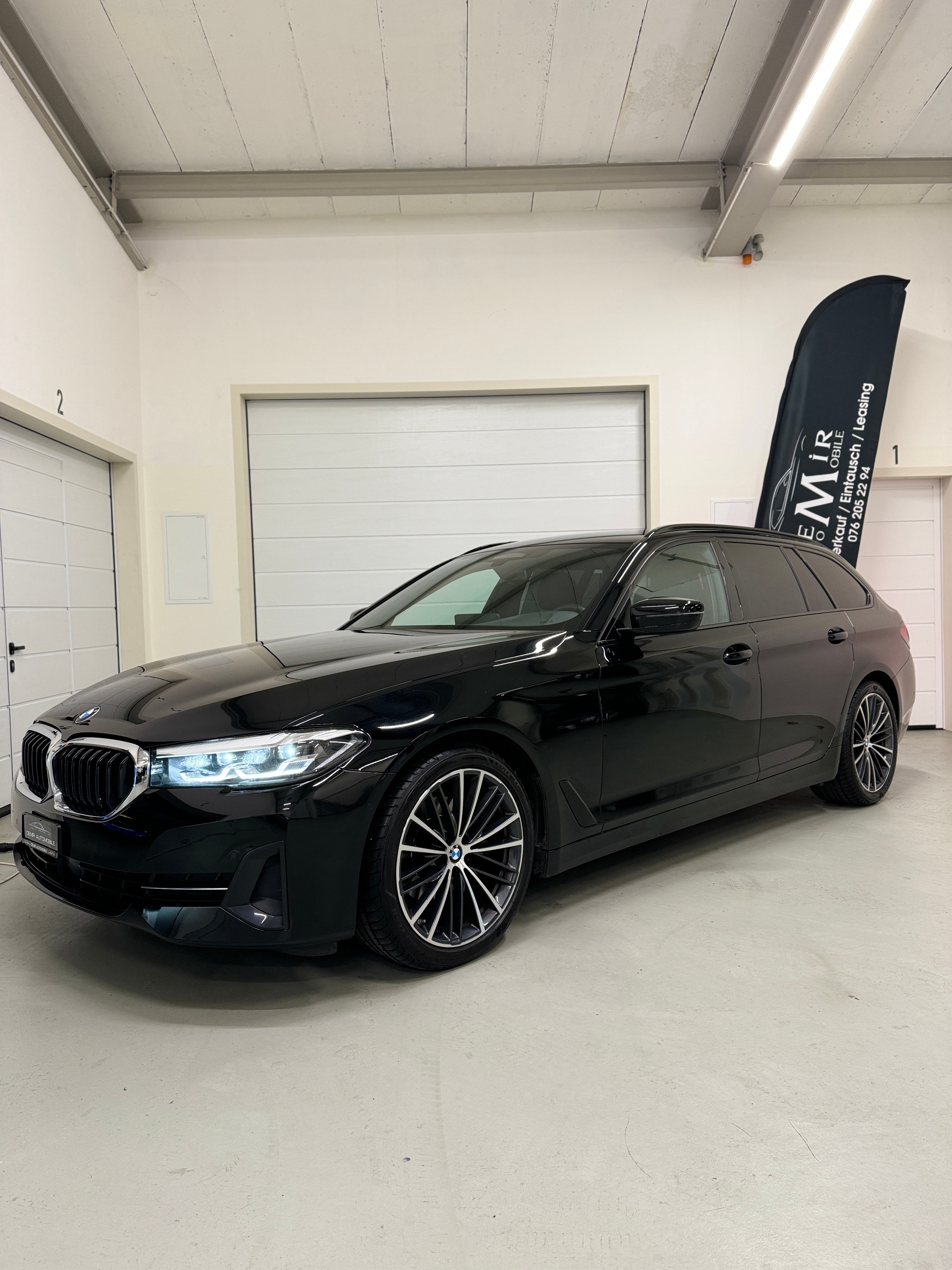 BMW 520d 48V Touring Steptronic FACELIFT *Virtual Cockpit / Driving Assist Prof. / Exklusive Leder Nappa*