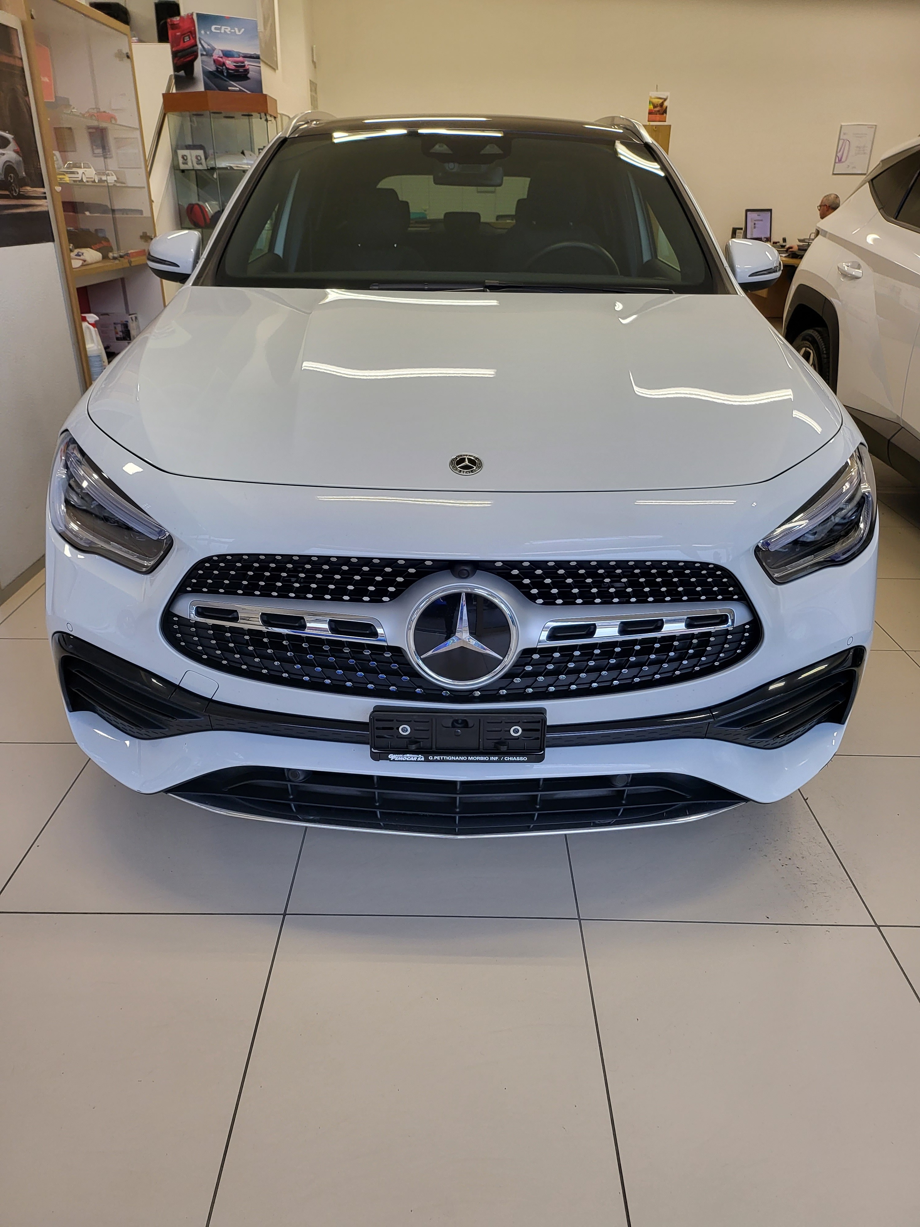 MERCEDES-BENZ GLA 250 4Matic AMG Line 8G-DCT