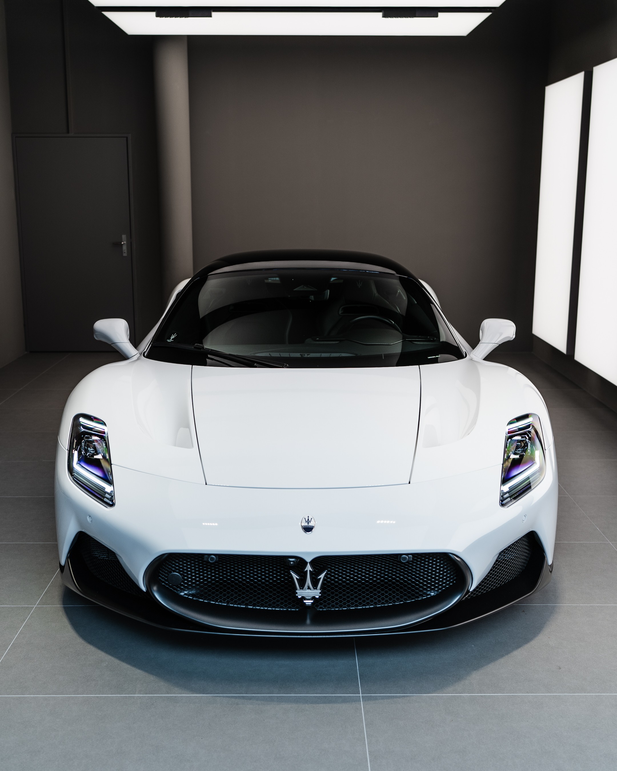 MASERATI MC20 - Bianco Pastello - FUORISERIE