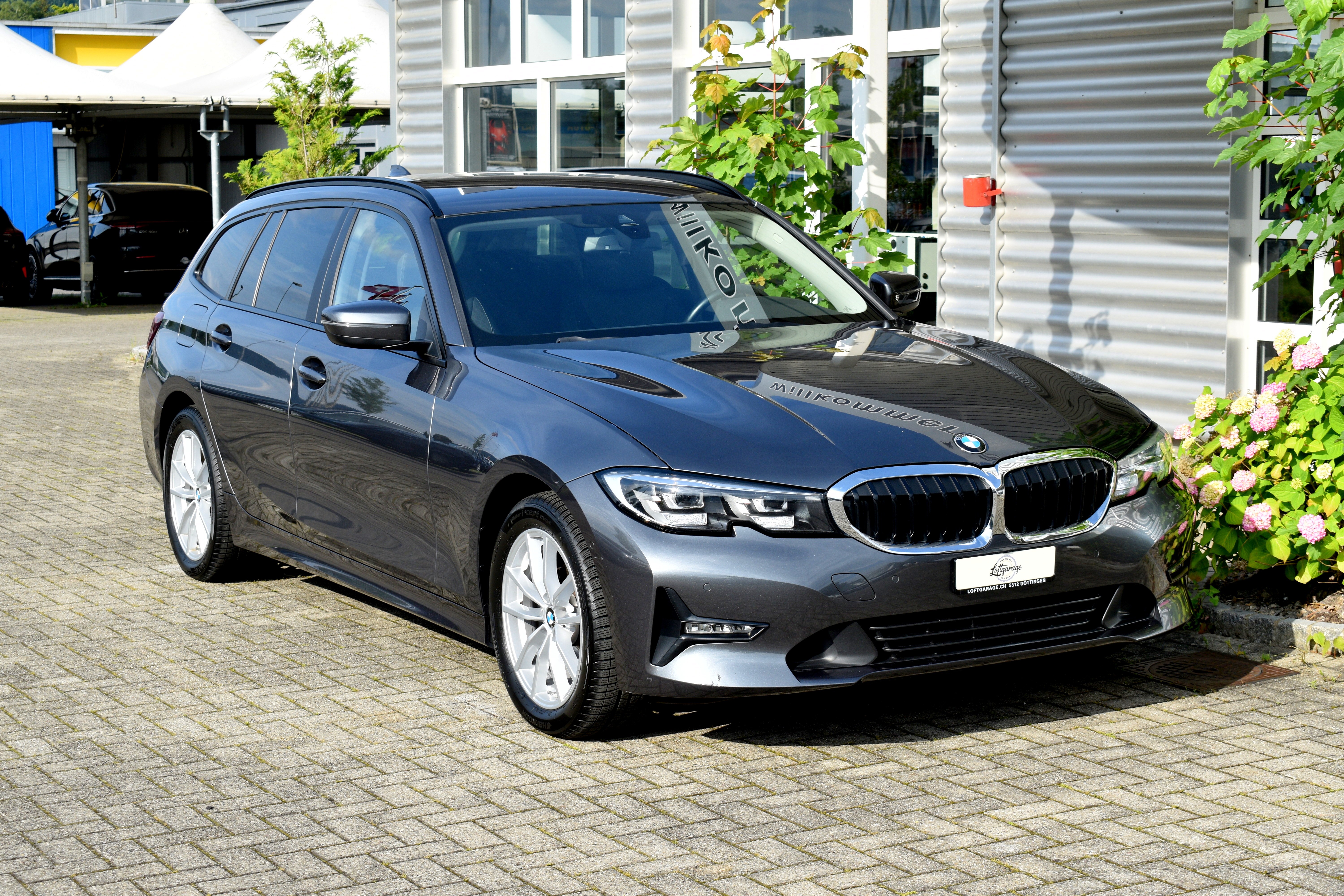 BMW 320d xDrive 48V Touring Steptronic AHK 1.8T