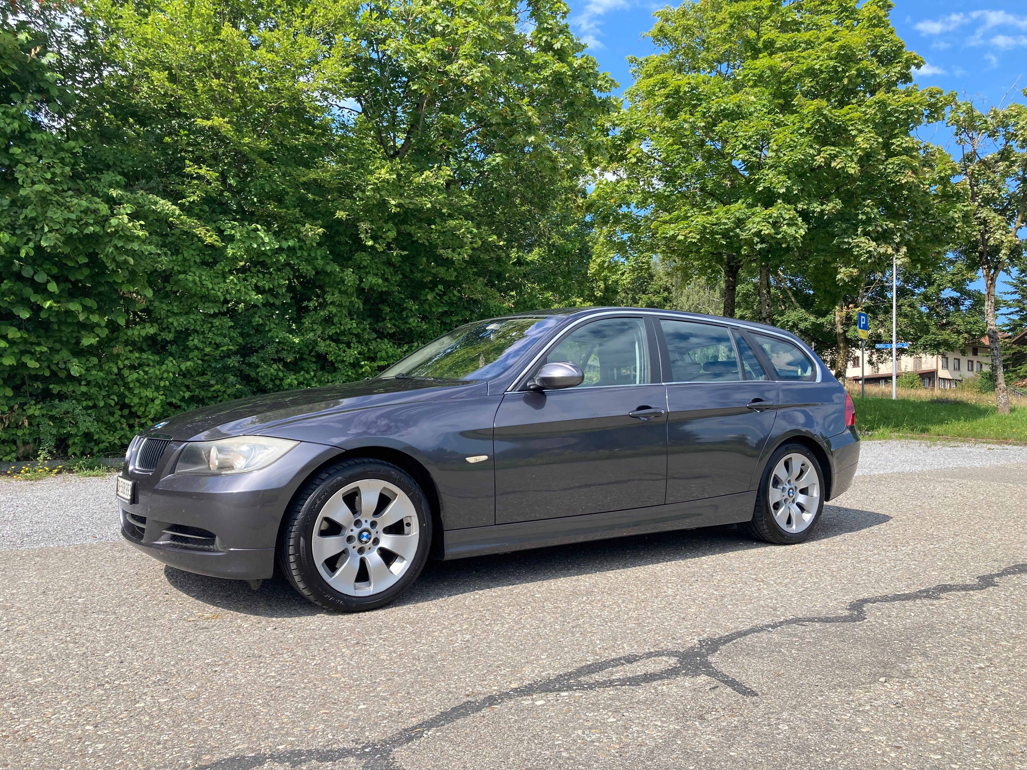 BMW 325i Touring