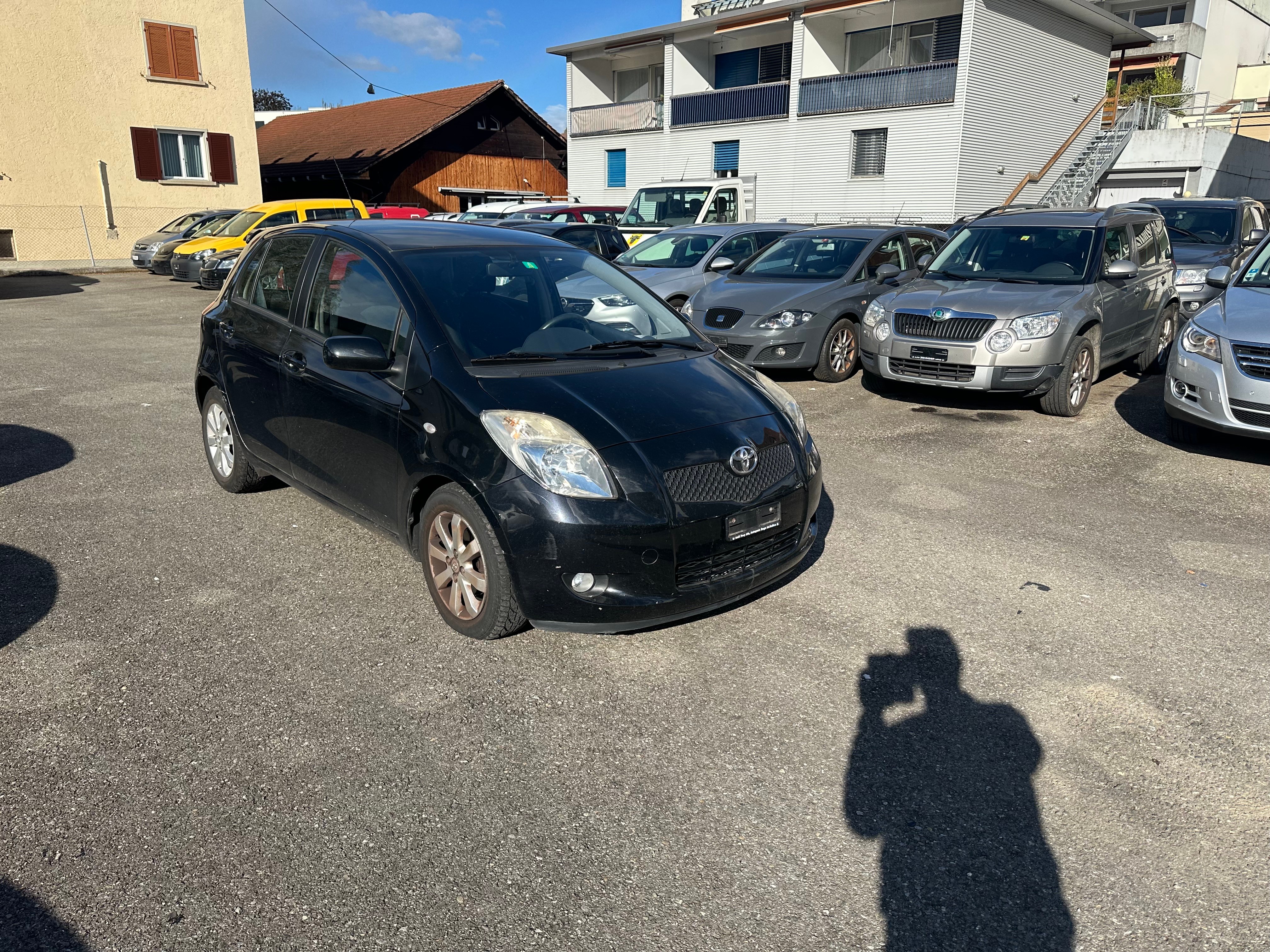 TOYOTA Yaris 1.3 Linea Sol