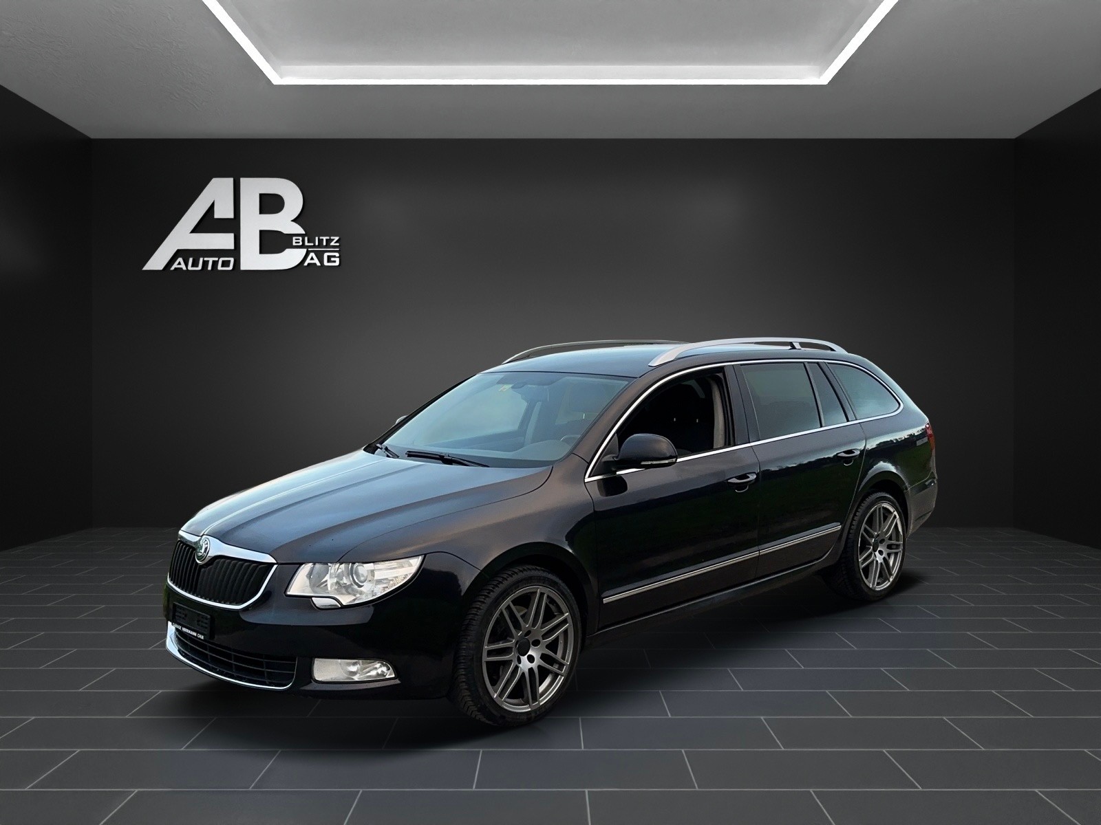 SKODA Superb Combi 2.0 TDi Ambition 4x4