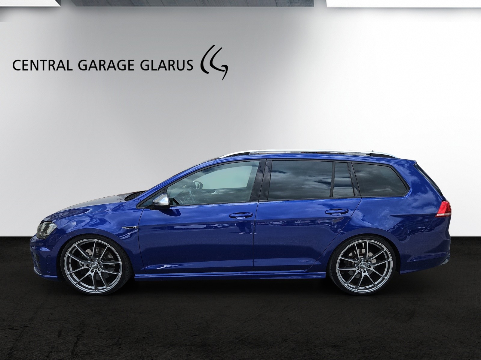 VW Golf Variant 2.0 TSI R 4 Motion DSG