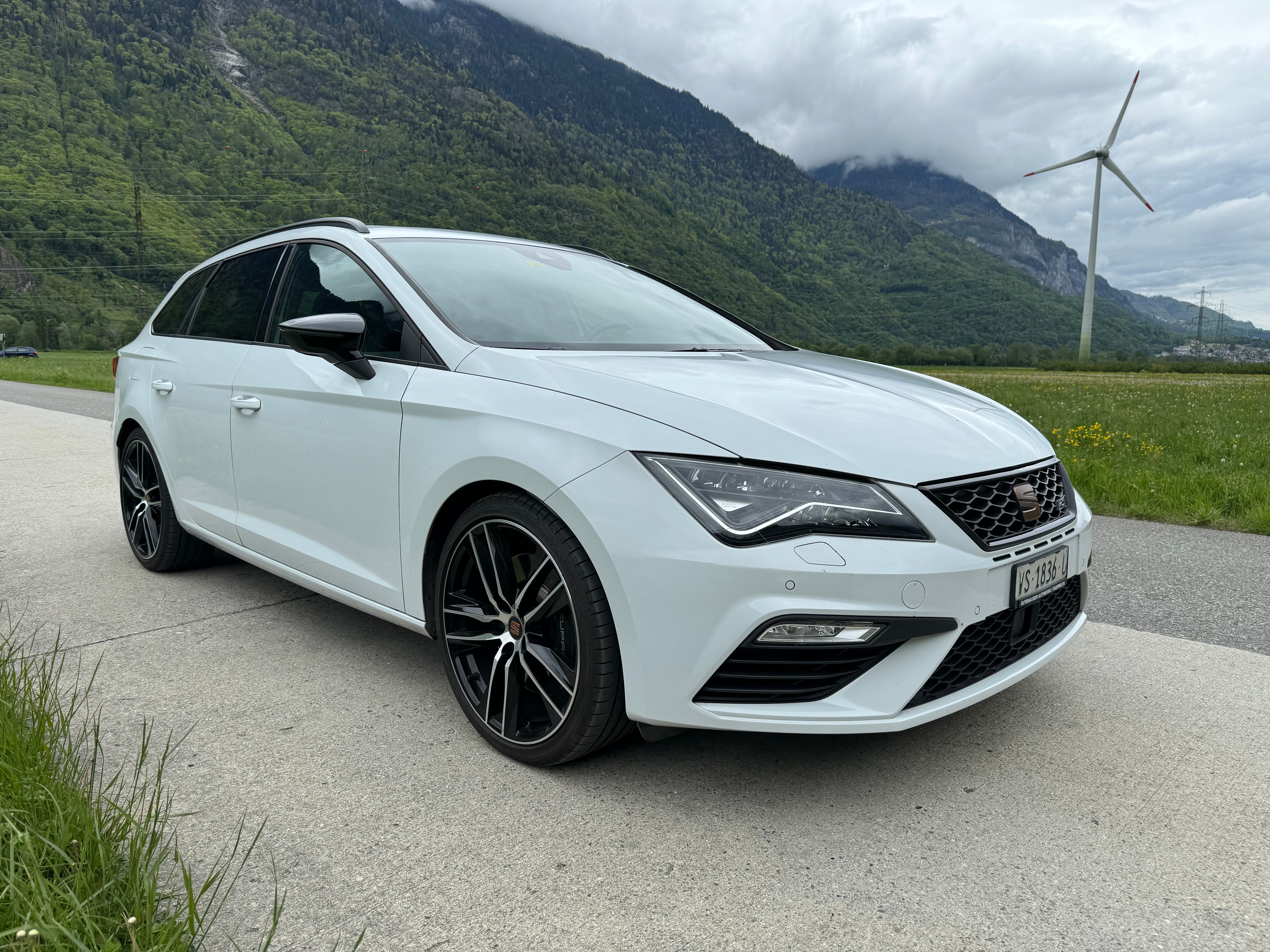 SEAT Leon ST 2.0 TSI Cupra 300 4 Drive DSG