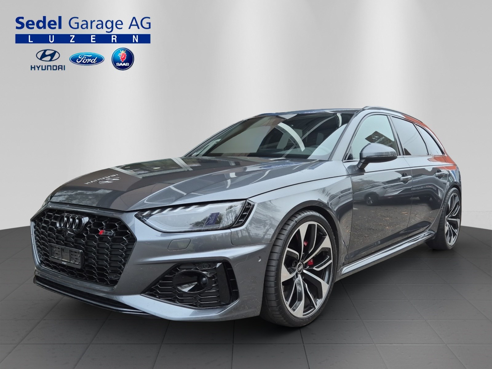 AUDI RS4 Avant 2.9 V6 TFSI quattro T-Tronic