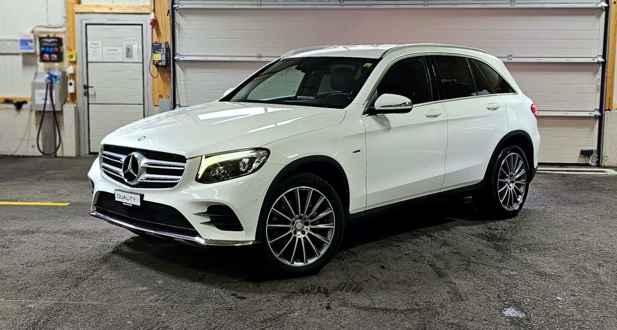 MERCEDES-BENZ GLC 250 d AMG Line 4Matic 9G-Tronic *Edition 1* + Anhängerkupplung + *CH-Fahrzeug*