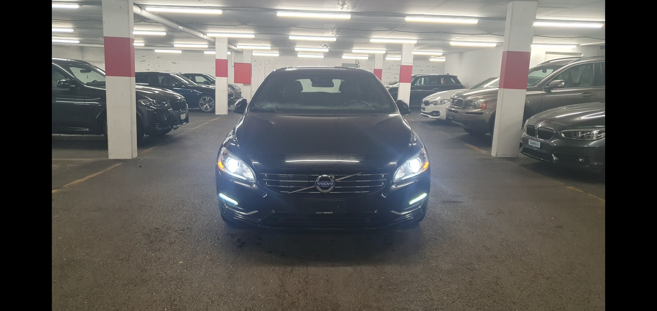 VOLVO V60 D6 AWD Plug-in Hybrid Summum Geartronic