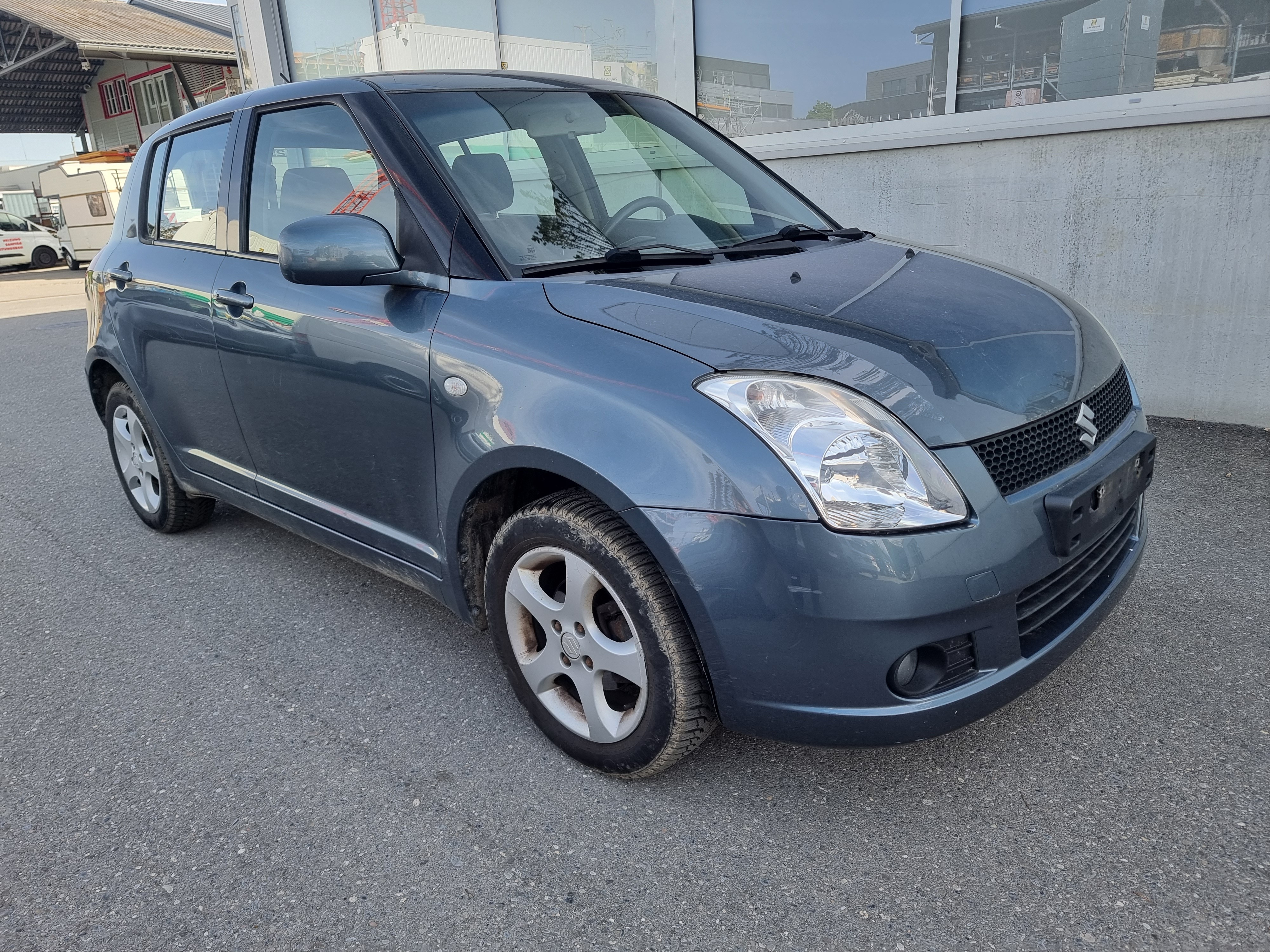 SUZUKI Swift 1.3i 16V GL 4x4