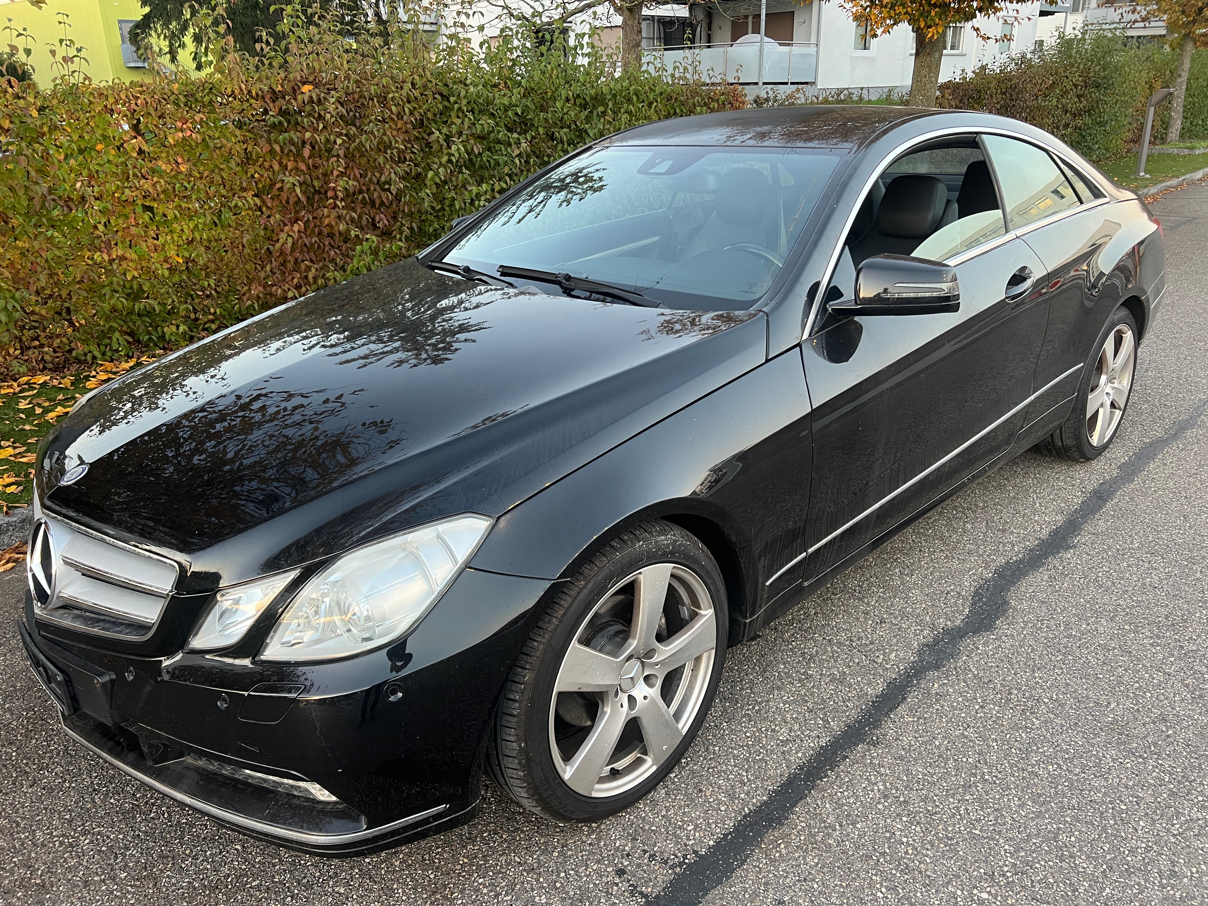 MERCEDES-BENZ E 200 CGI BlueEfficiency Automatic