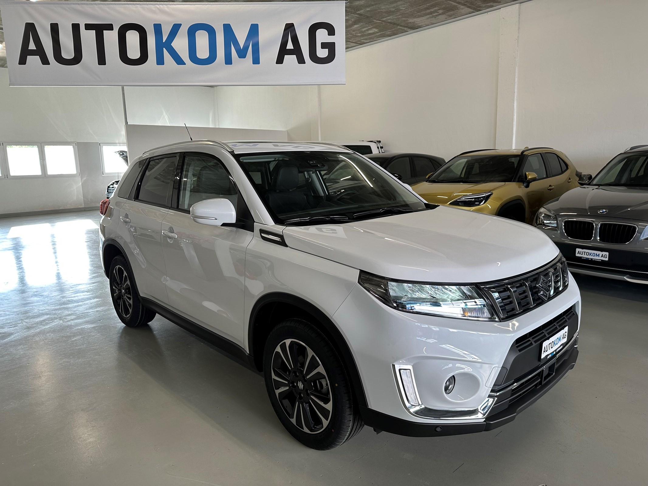 SUZUKI Vitara 1.5 Hybrid Compact Top 4x4 AGS Panorama * AKTION *