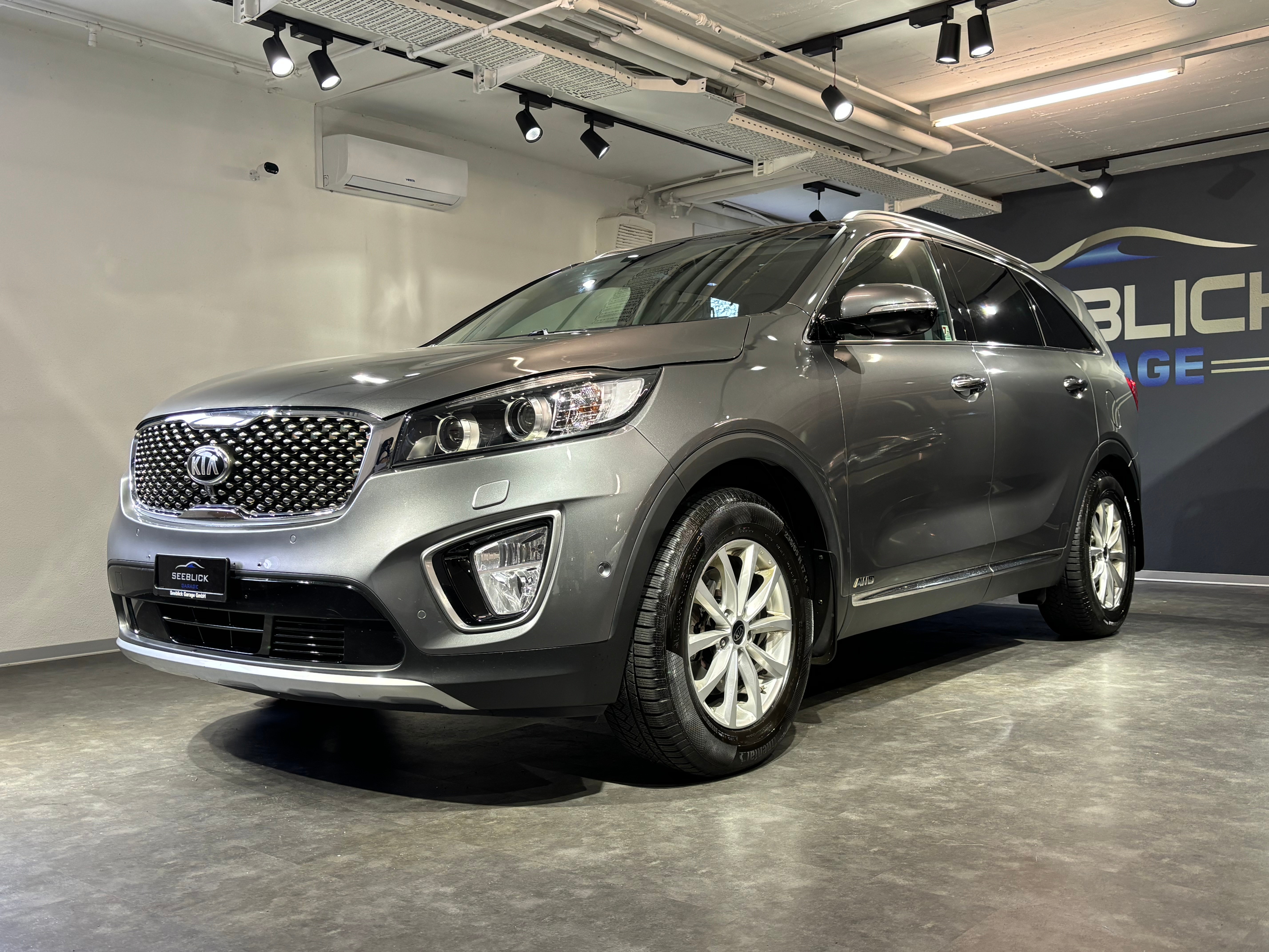 KIA Sorento 2.2 CRDI Style 7P. Automatic