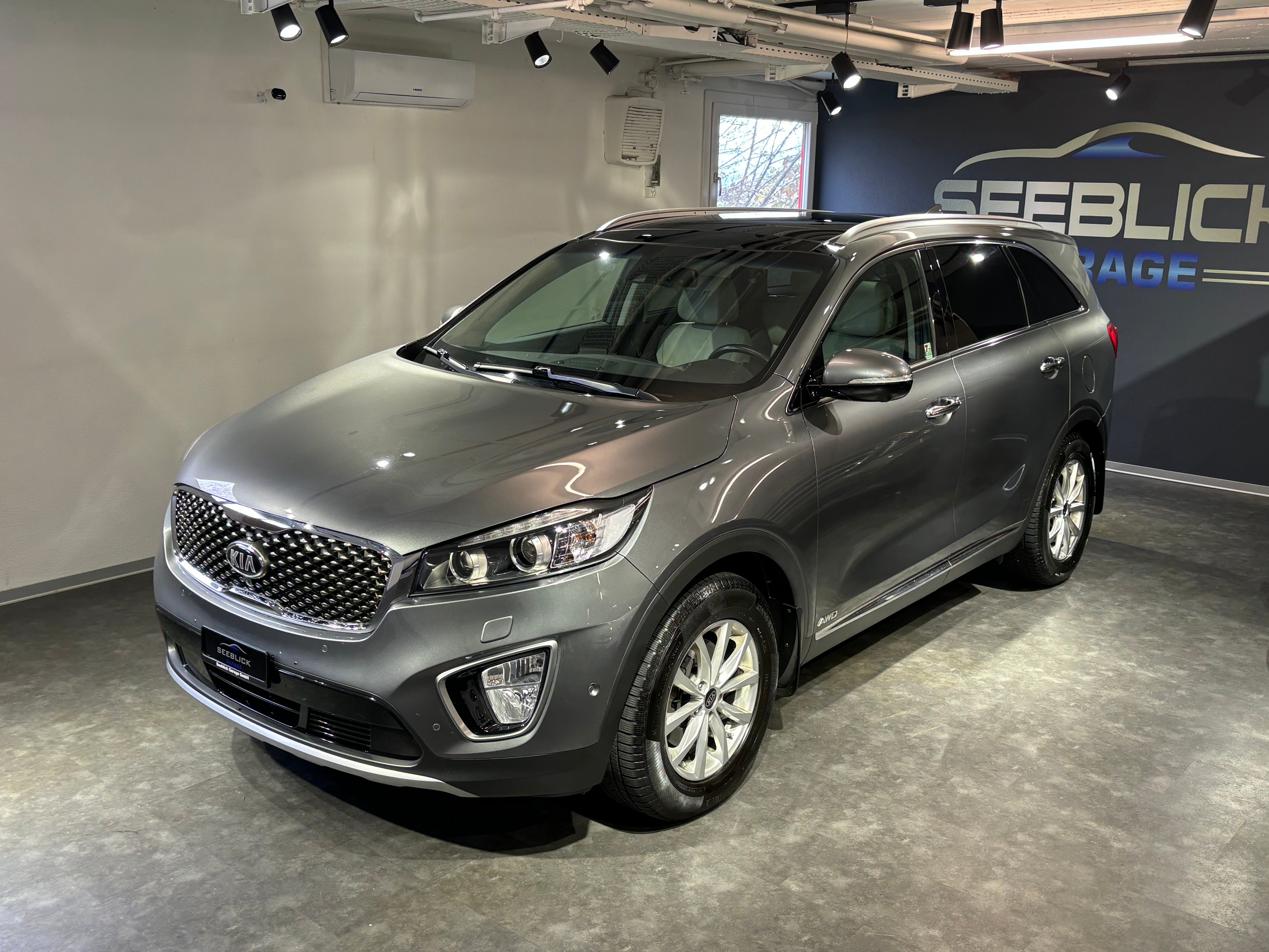 KIA Sorento 2.2 CRDI Style 7P. Automatic