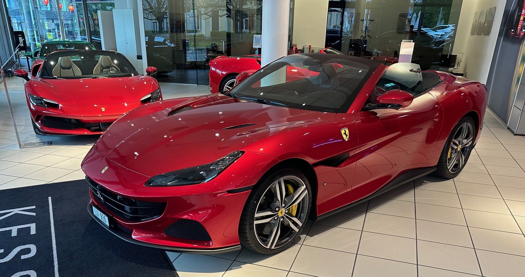 FERRARI Portofino M