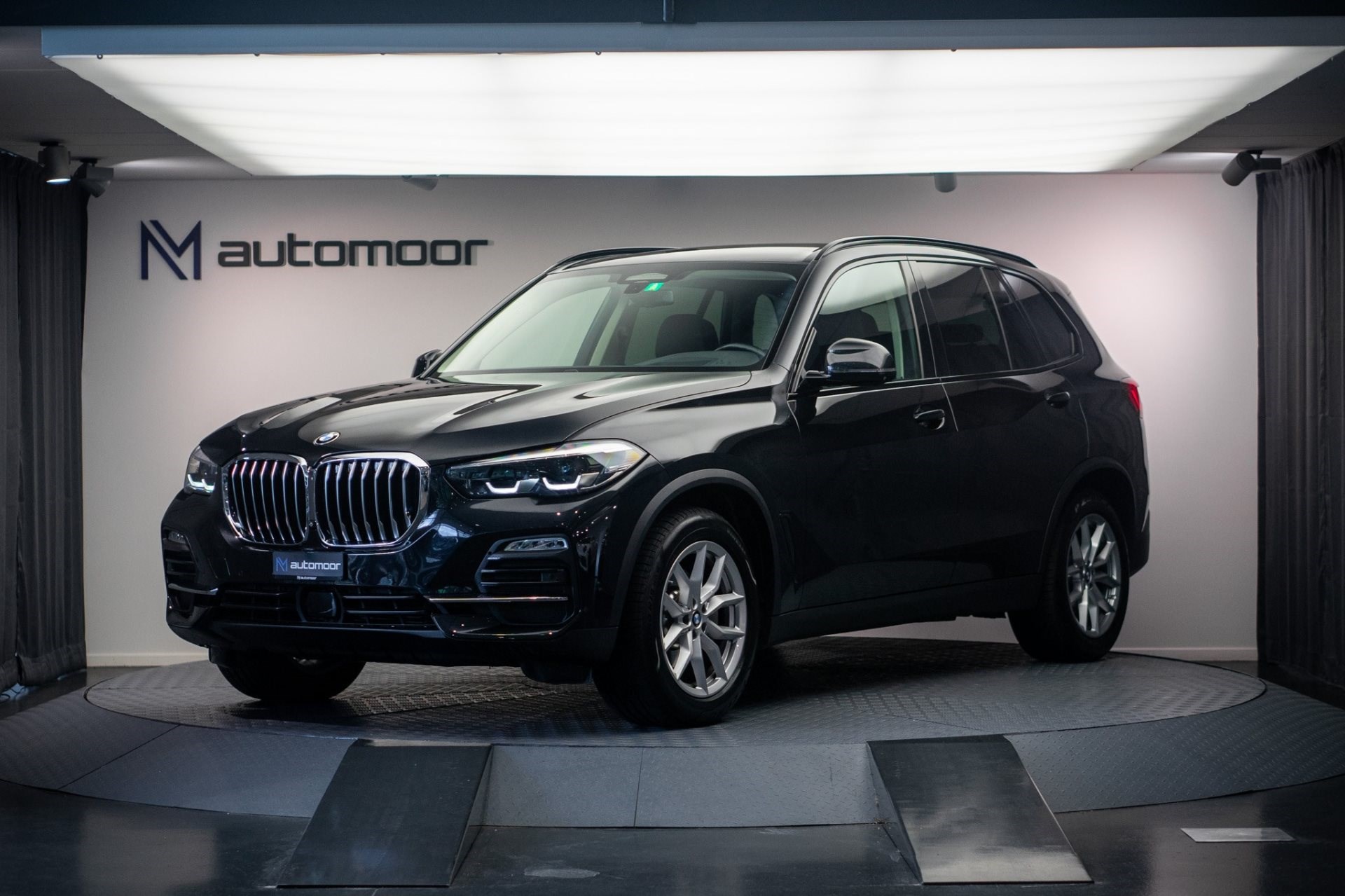 BMW X5 xDrive30d *AHK* *Luftfahrwerk* *Harman/Kardon*