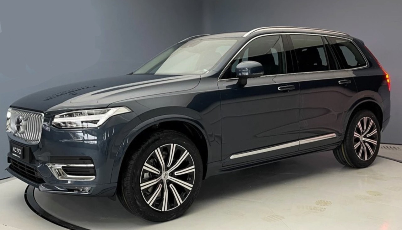 VOLVO XC90 B6 Benzin Mild Hybrid AWD Inscription Geartronic