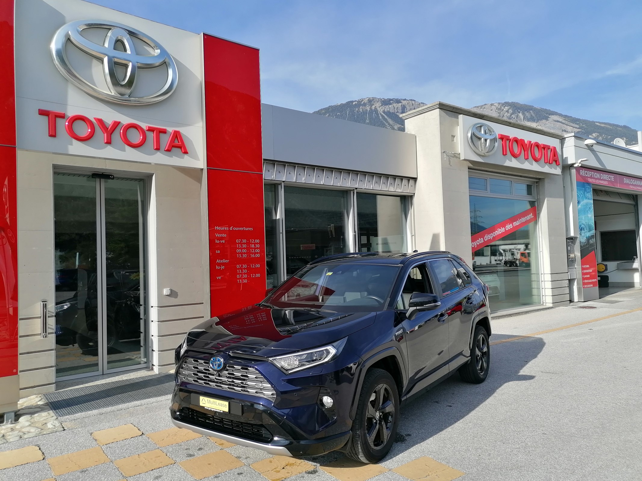 TOYOTA RAV-4 2.5 HSD Style 4WD