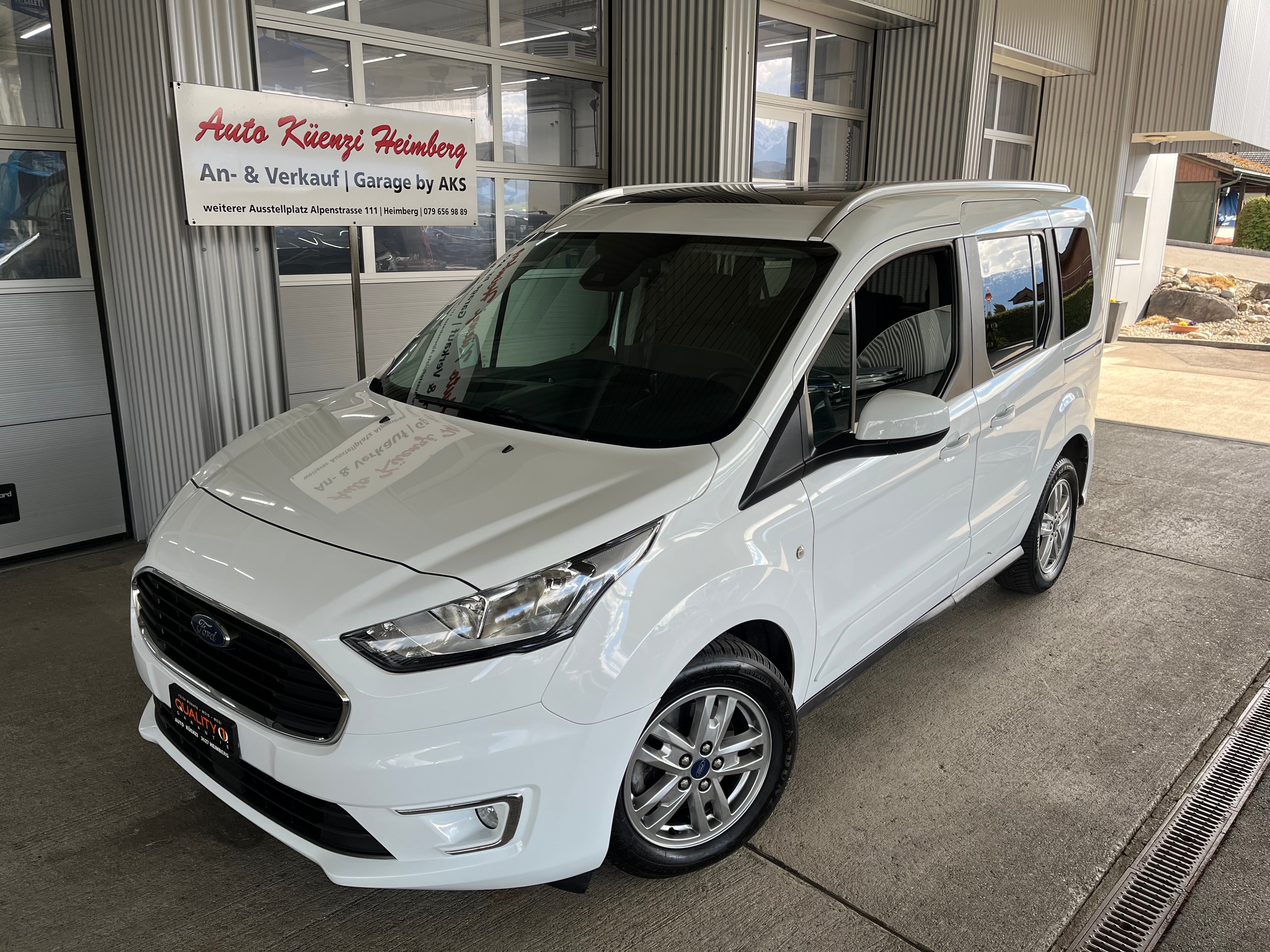 FORD Tourneo Connect 1.5 EcoBlue Titanium