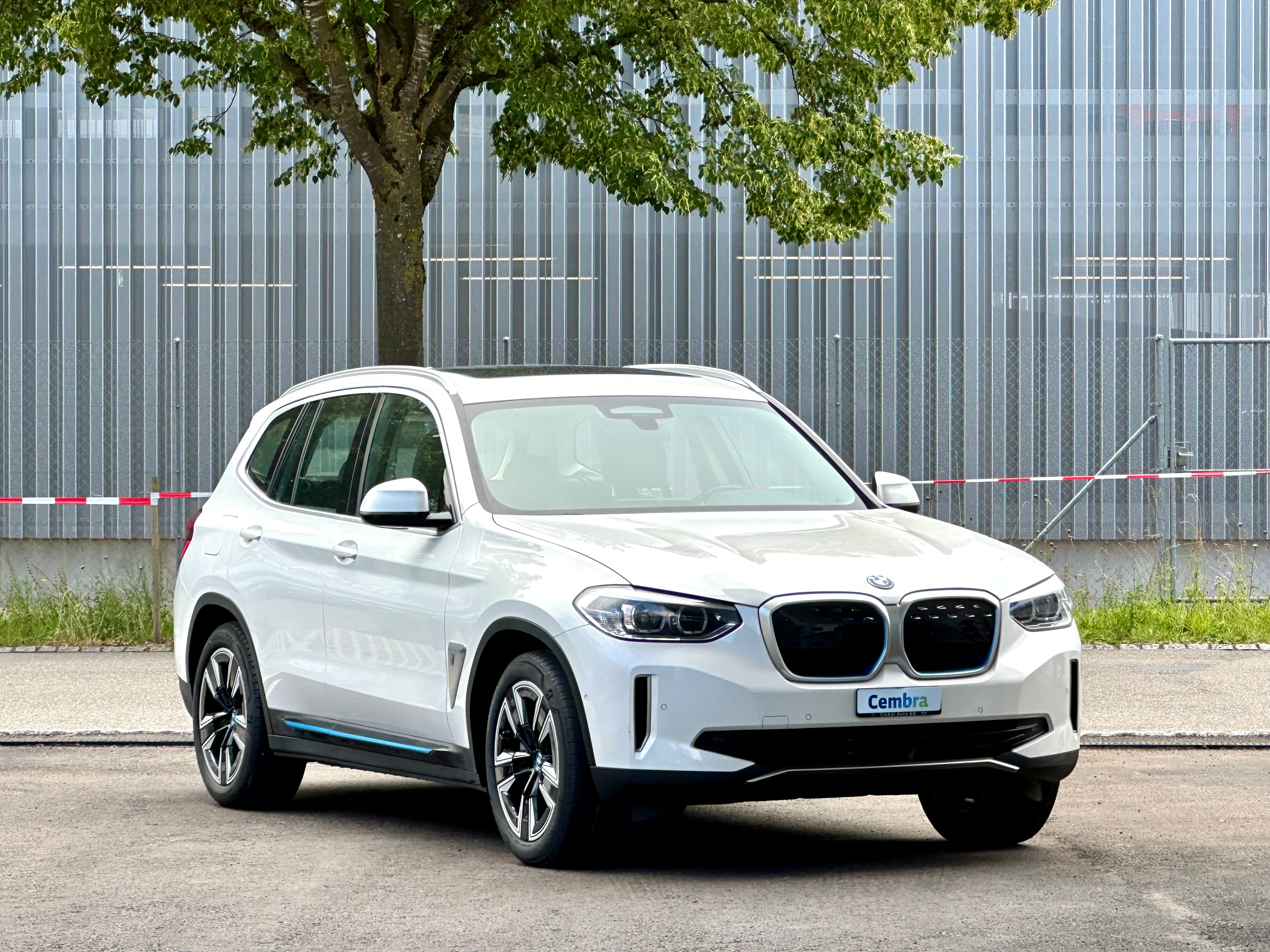 BMW iX3