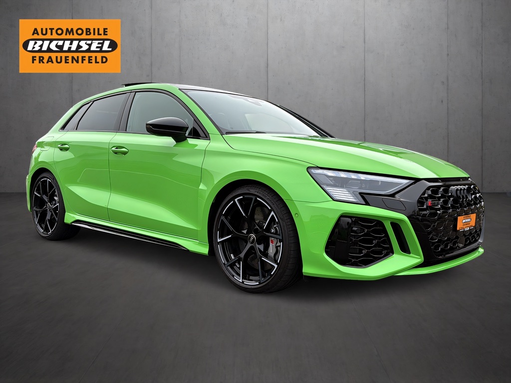 AUDI RS3 Sportback 2.5 TSI qu*Keramik-Bremsen,Panodach,Head up,Vollausstattung*