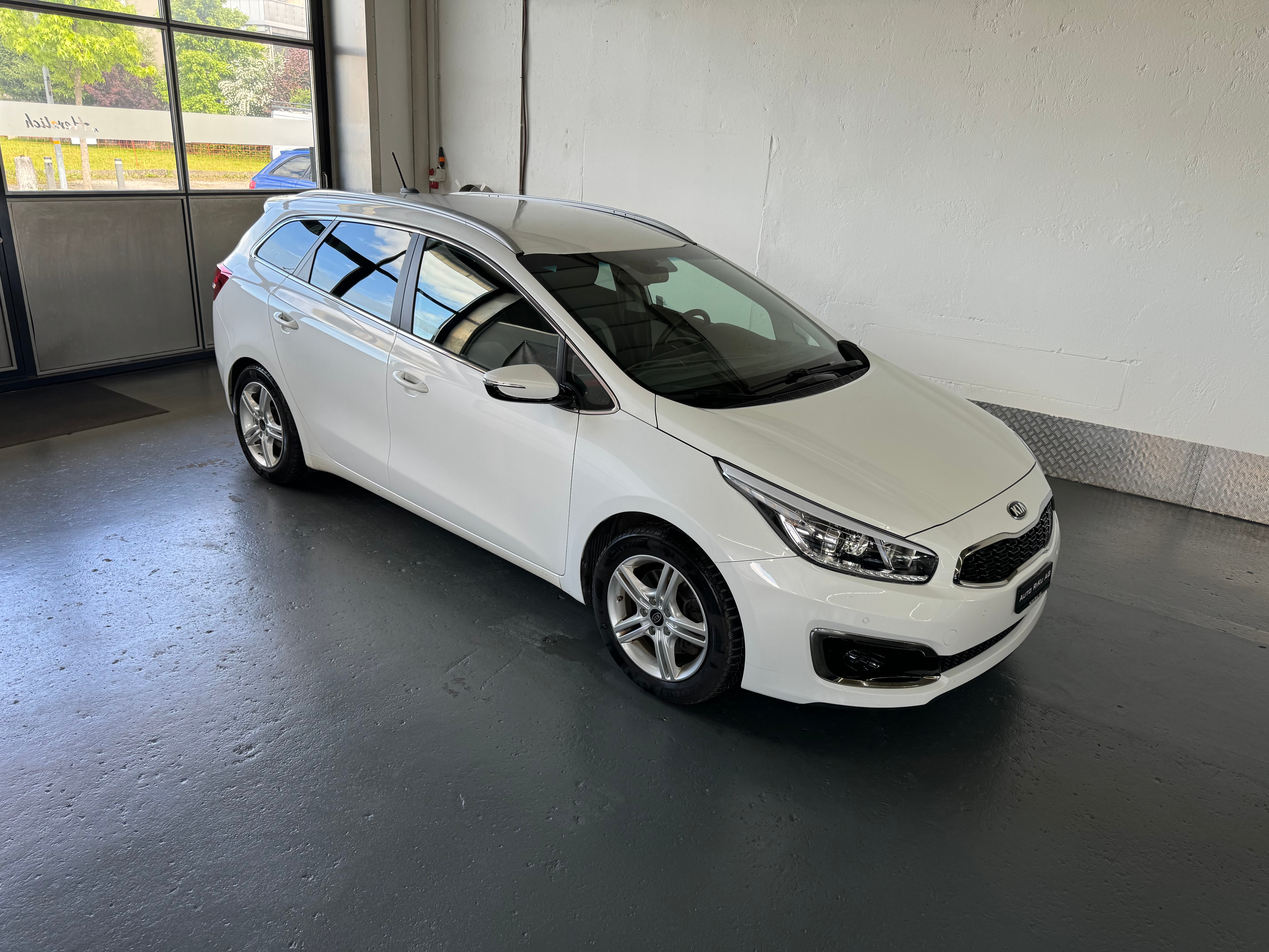 KIA Ceed Sportswagon 1.6 CRDi Swiss Champion DCT