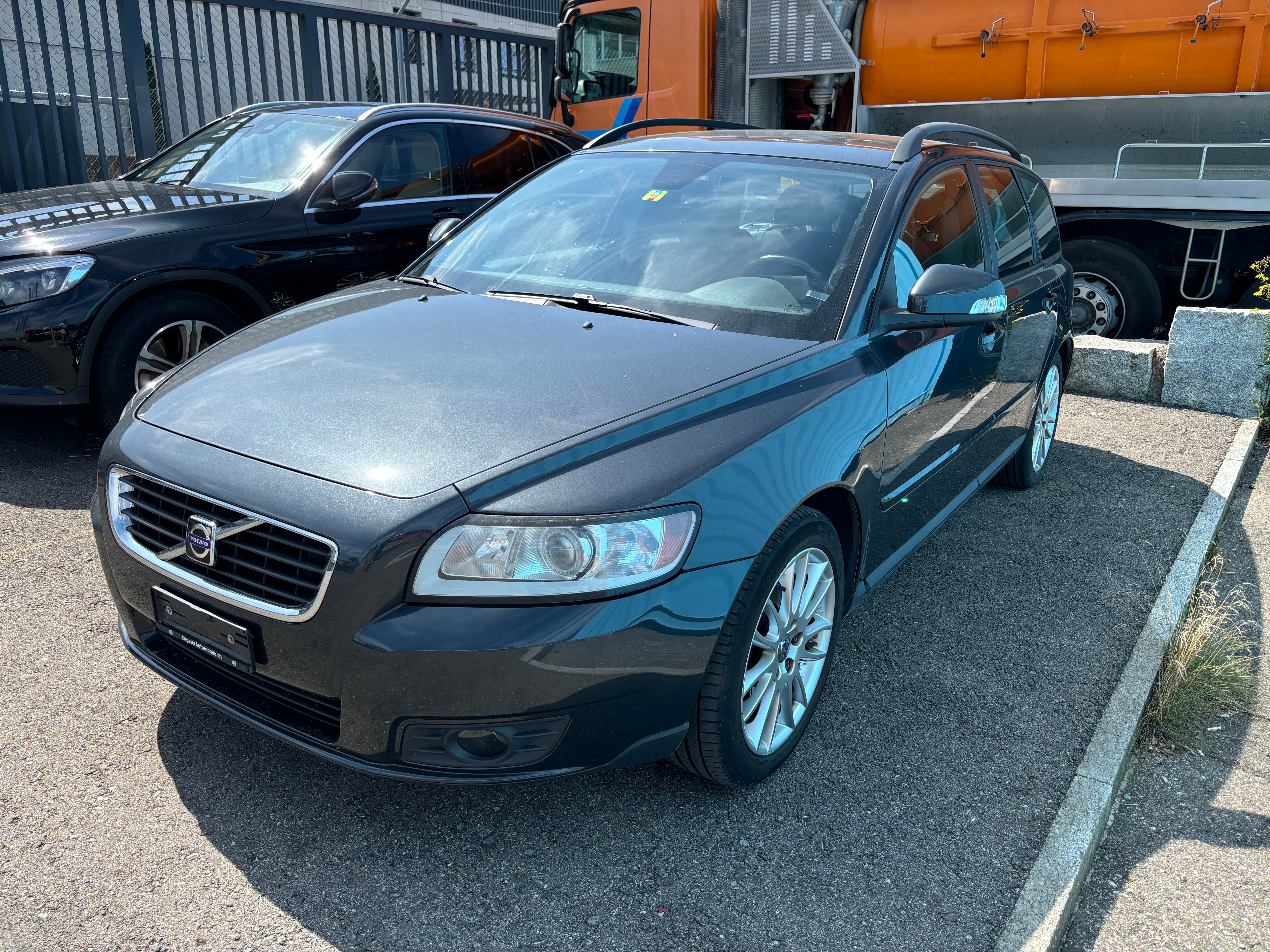 VOLVO V50 2.4 Momentum Geartronic