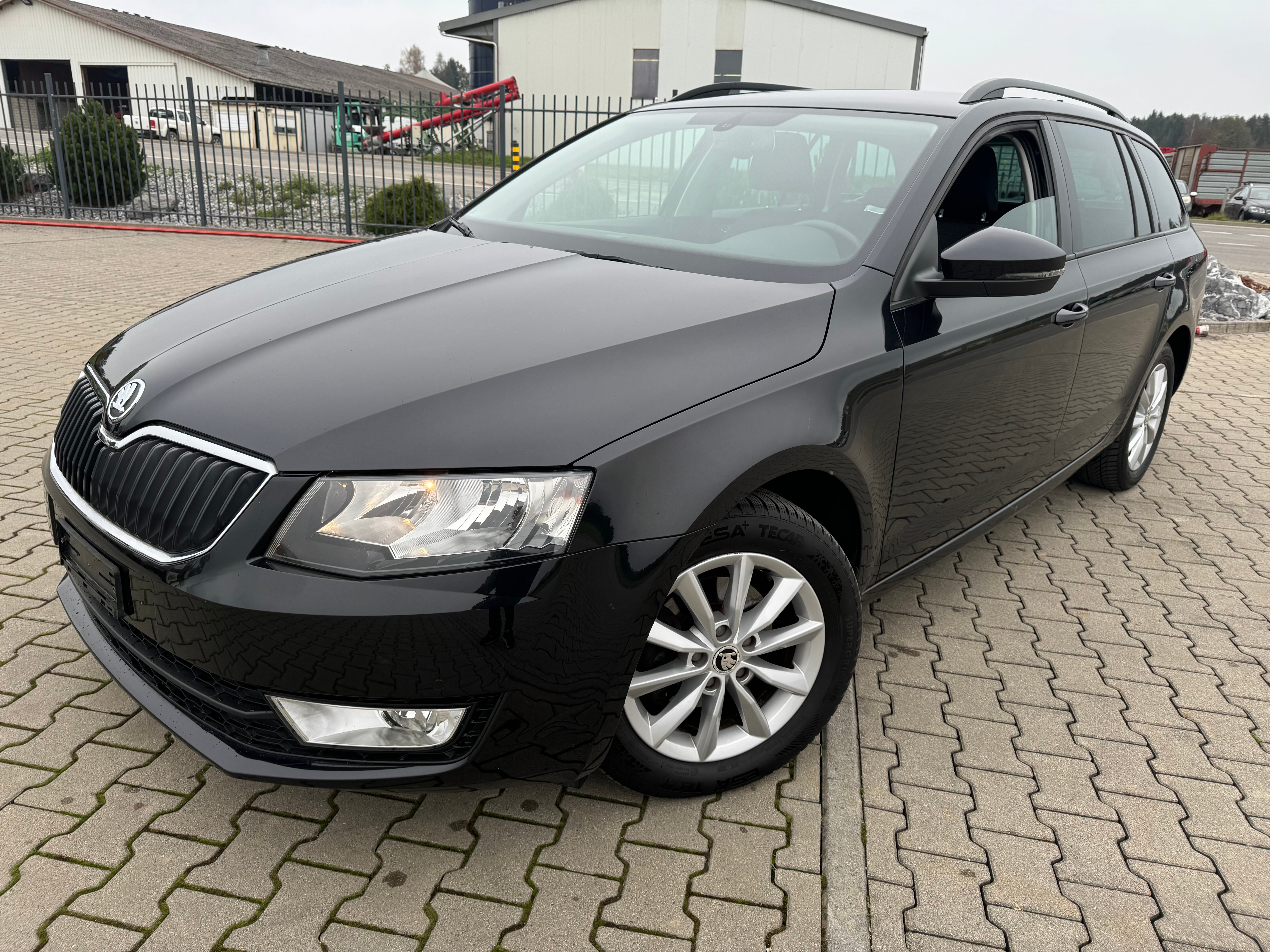 SKODA Octavia Combi 1.6 TDI Ambition 4x4