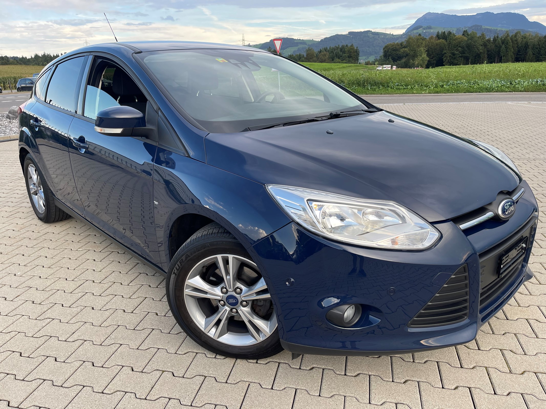 FORD Focus 1.0 SCTi Carving