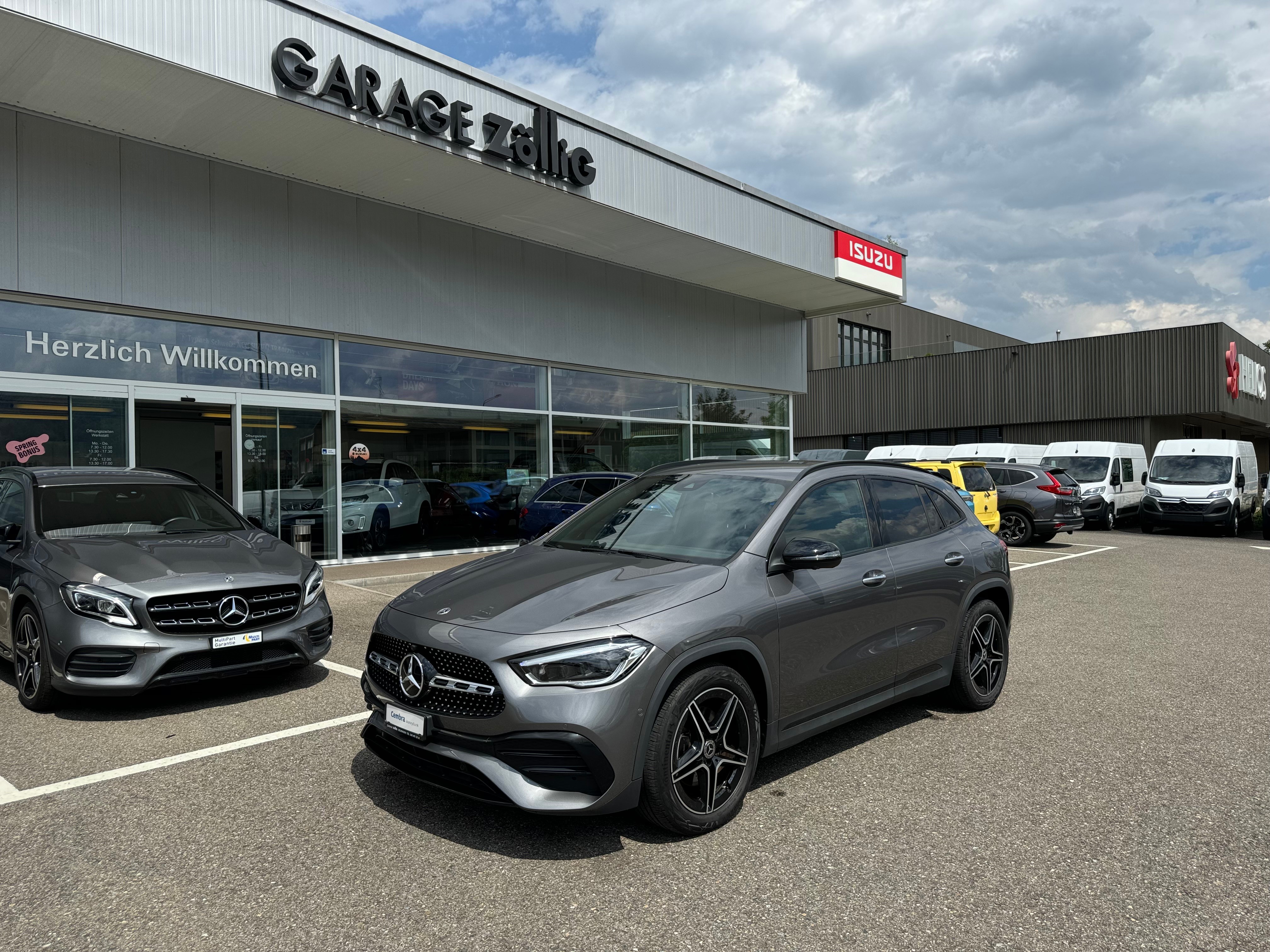 MERCEDES-BENZ GLA 200 AMG Line 7G-DCT