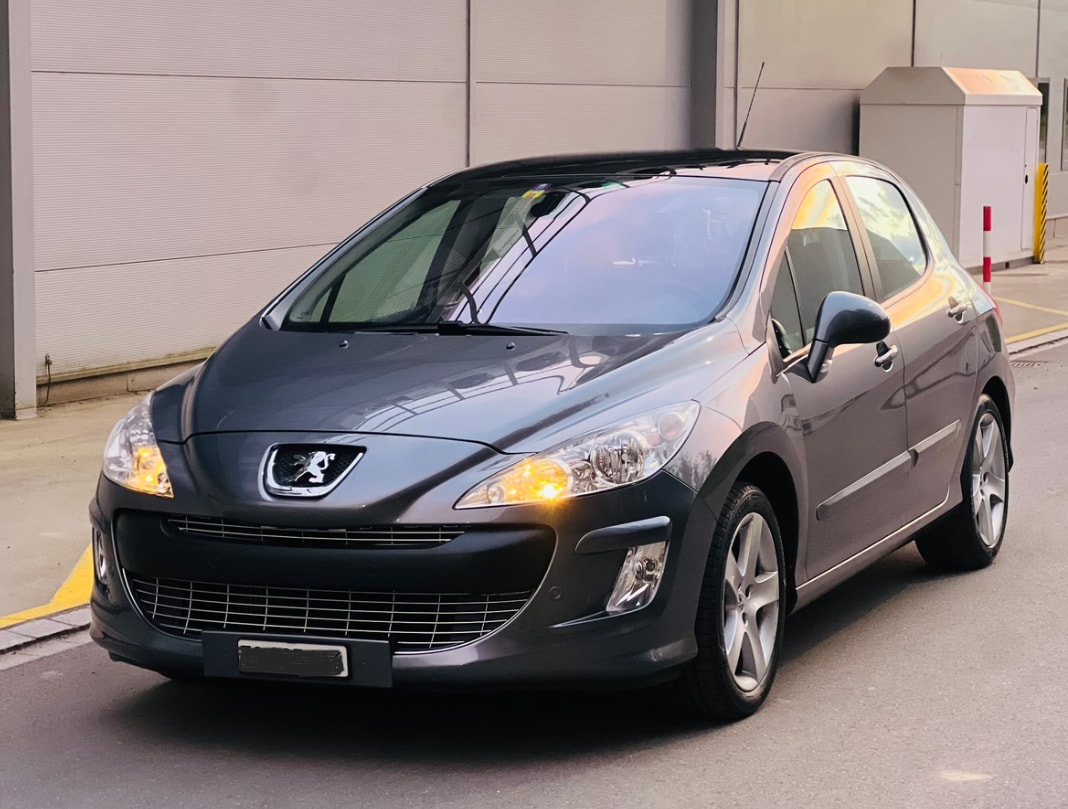 PEUGEOT 308 1.6 16V T Millesim 200 Automatic