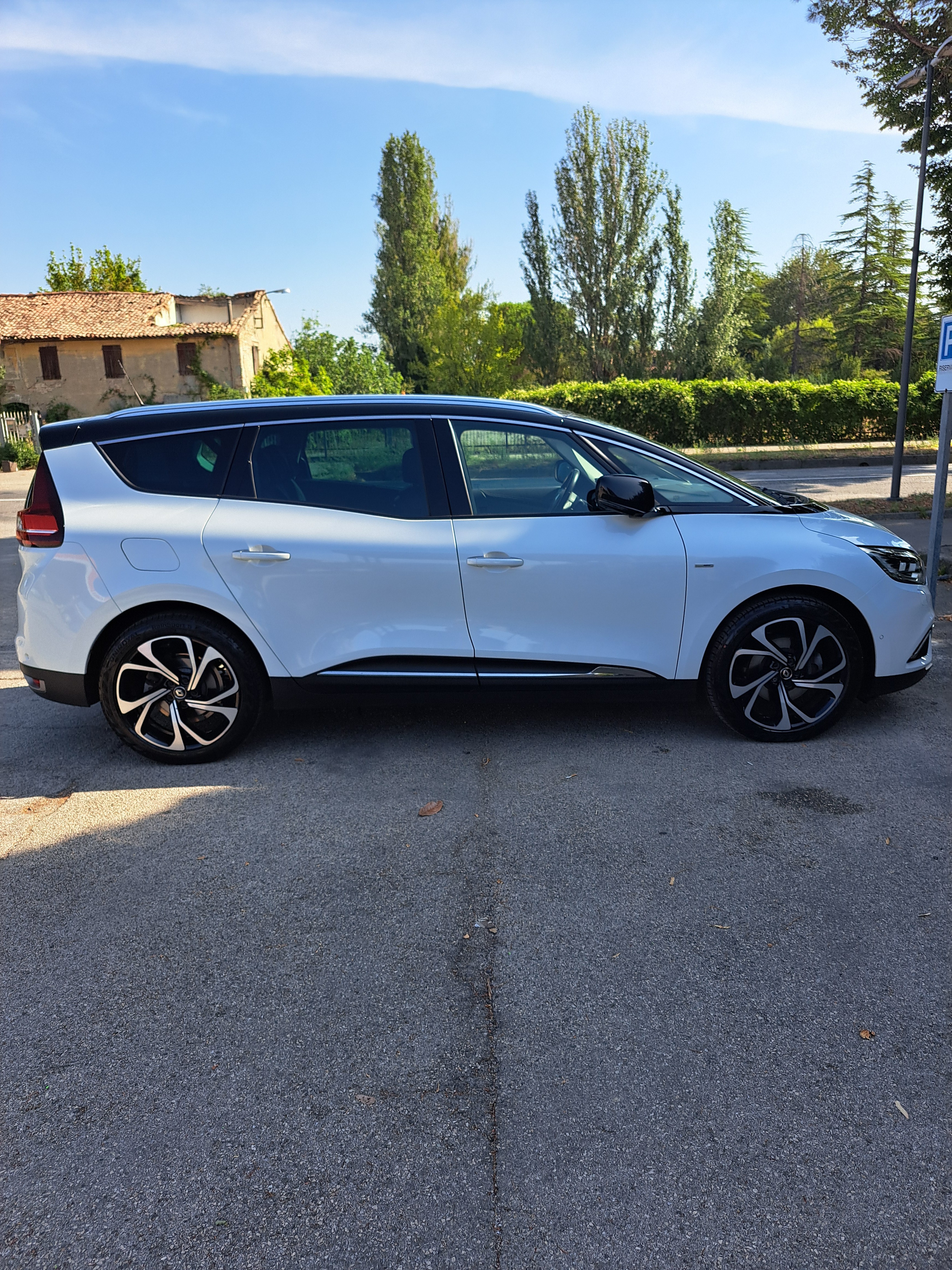 RENAULT Grand Scénic 1.6 dCi Bose EDC